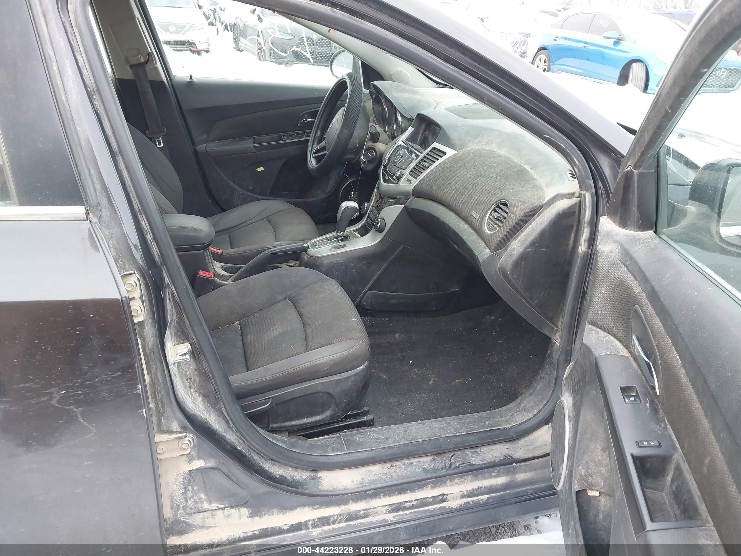 CHEVROLET CRUZE image 5