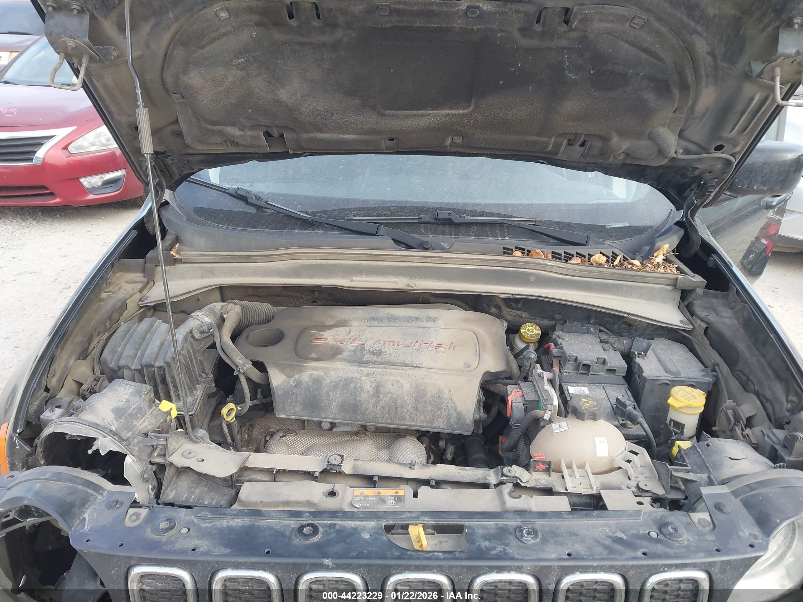 JEEP RENEGADE image 10