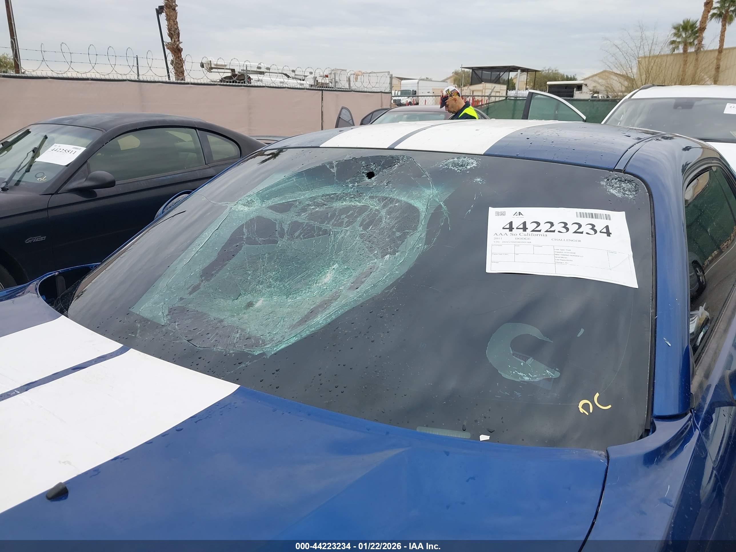 DODGE CHALLENGER image 6