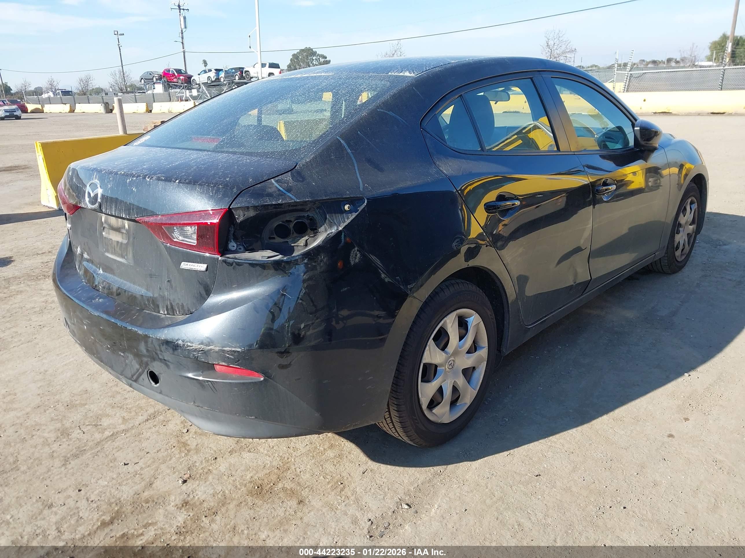 MAZDA MAZDA3 image 4