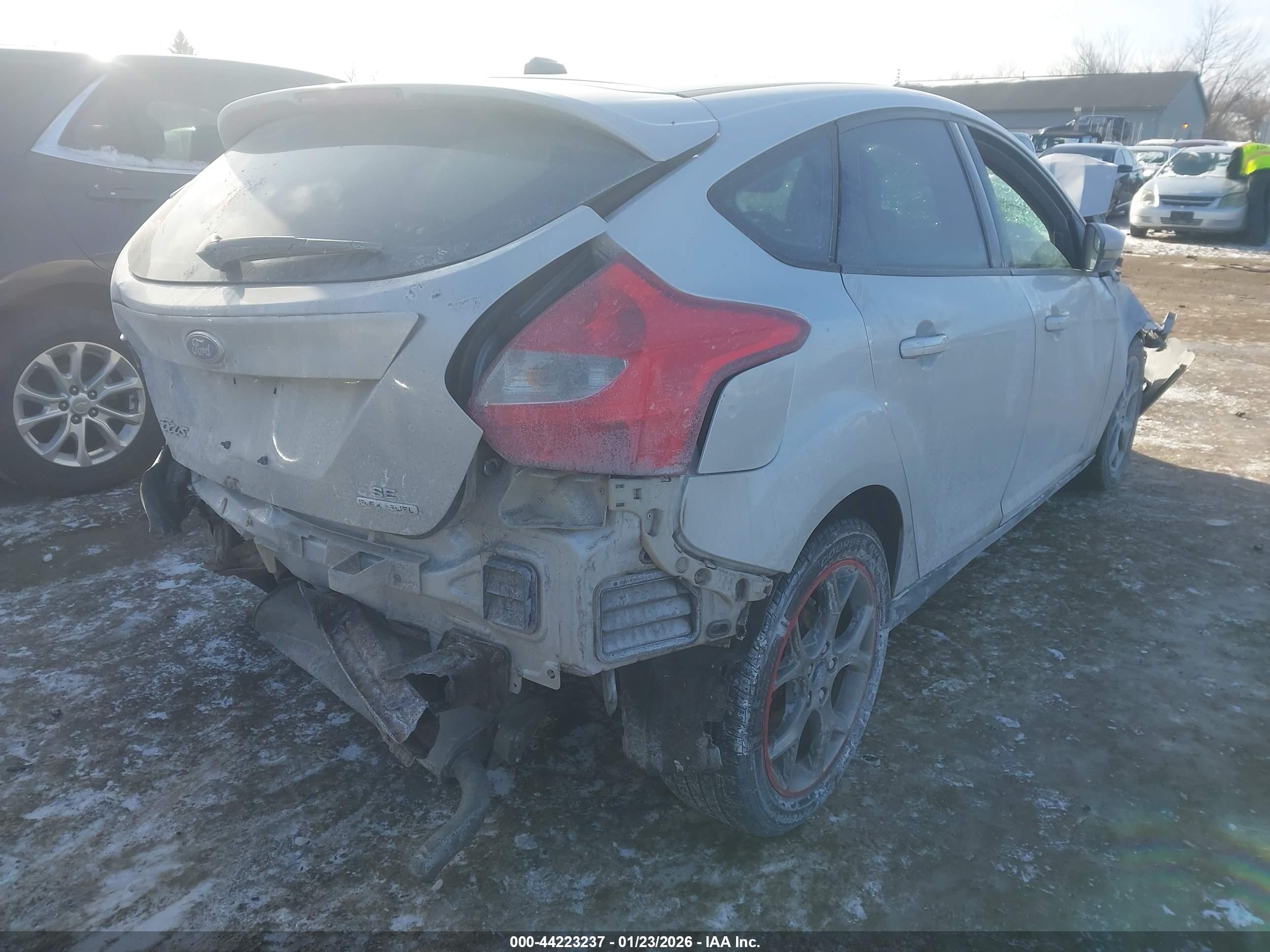 FORD FOCUS image 4