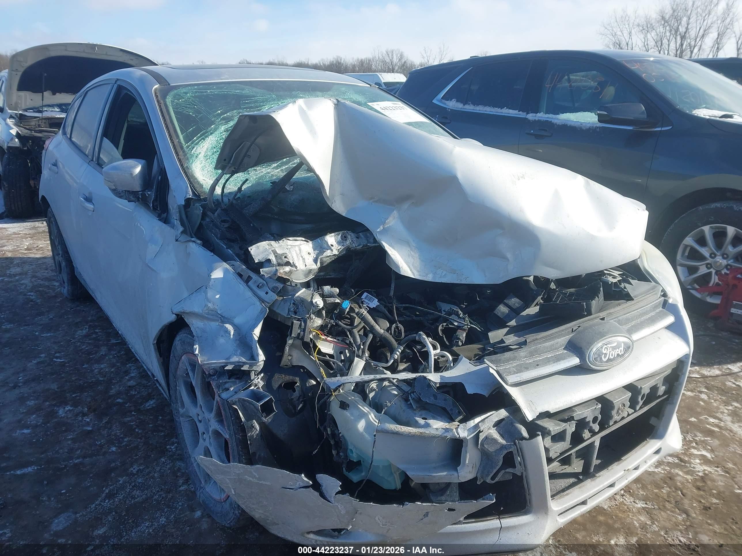 FORD FOCUS image 6