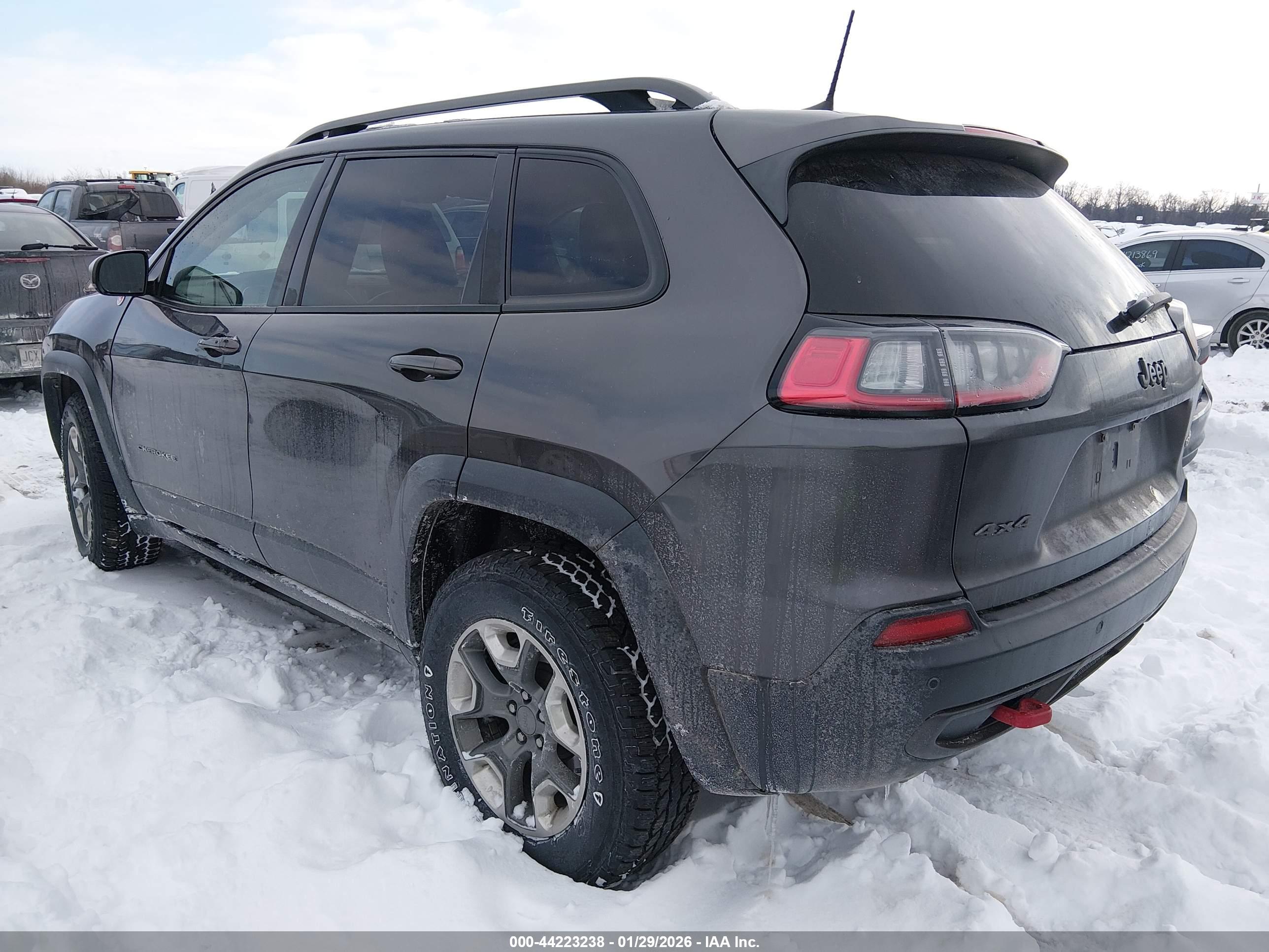JEEP CHEROKEE image 3
