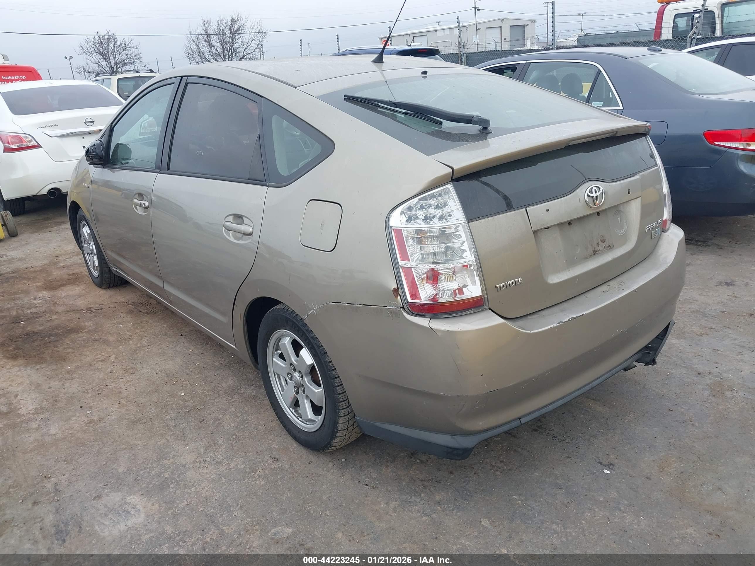 TOYOTA PRIUS image 3