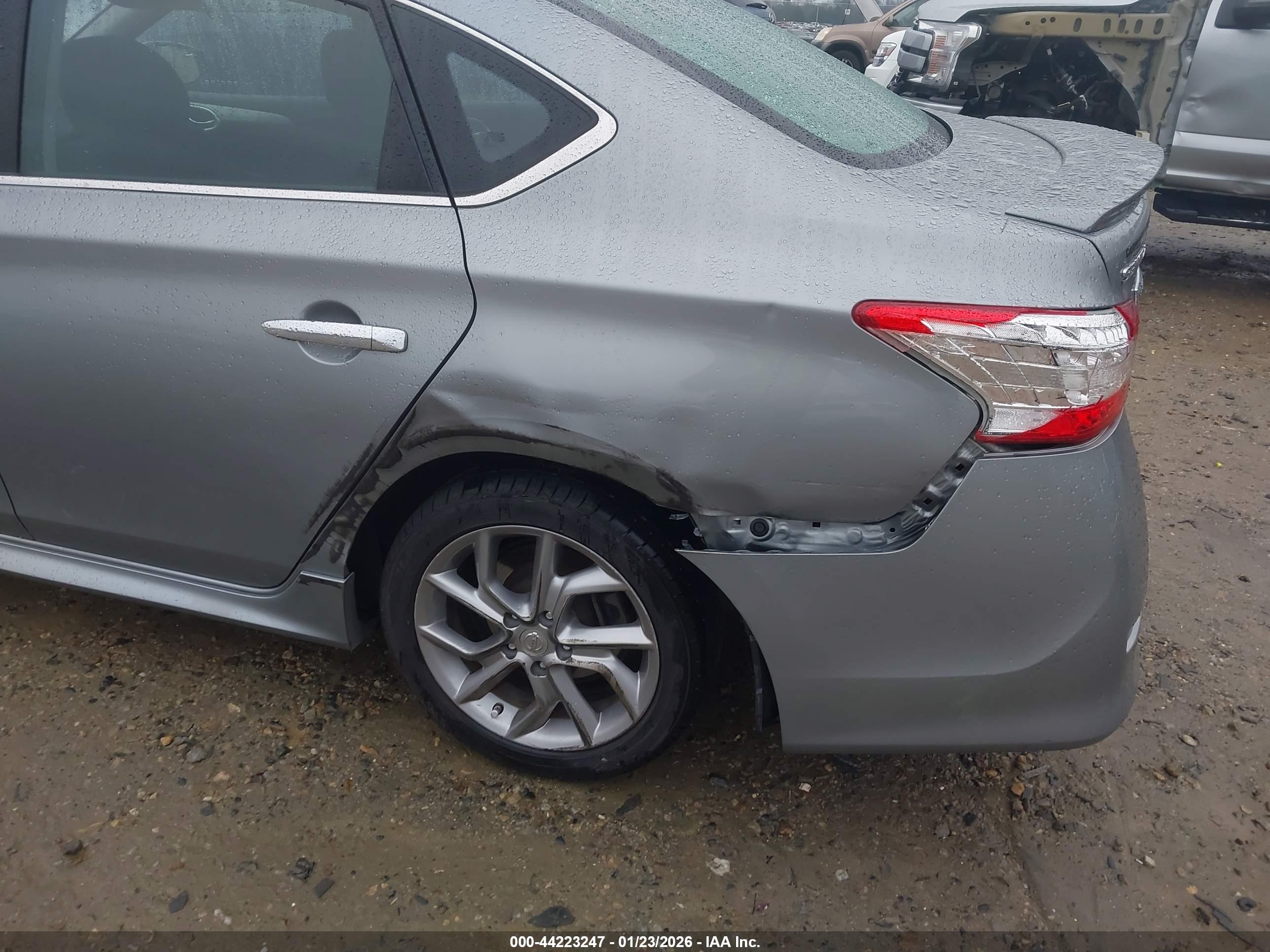 NISSAN SENTRA image 6