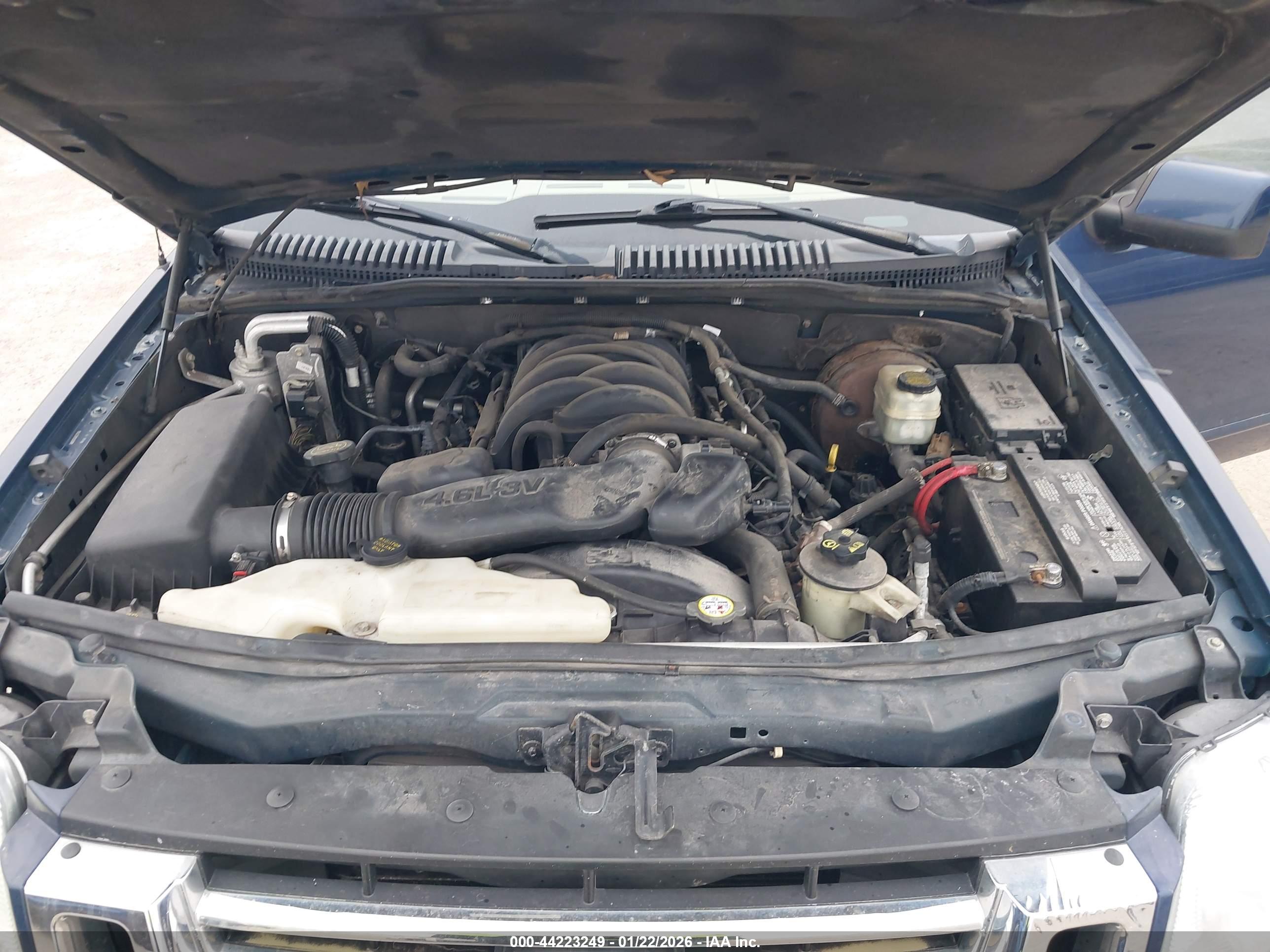 FORD EXPLORER image 10