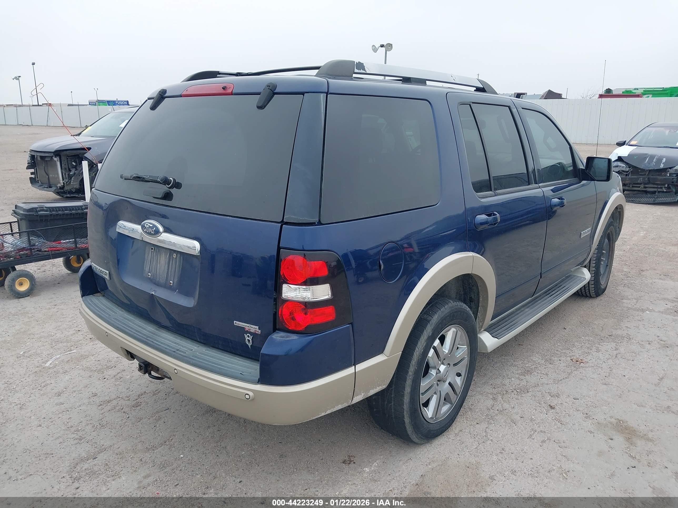 FORD EXPLORER image 4