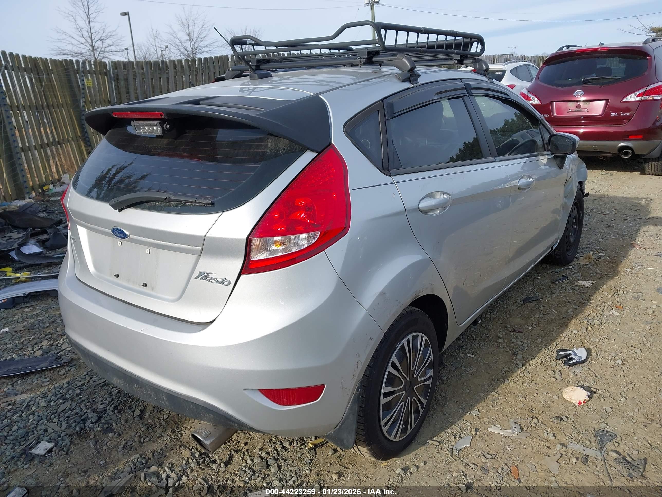 FORD FIESTA image 4