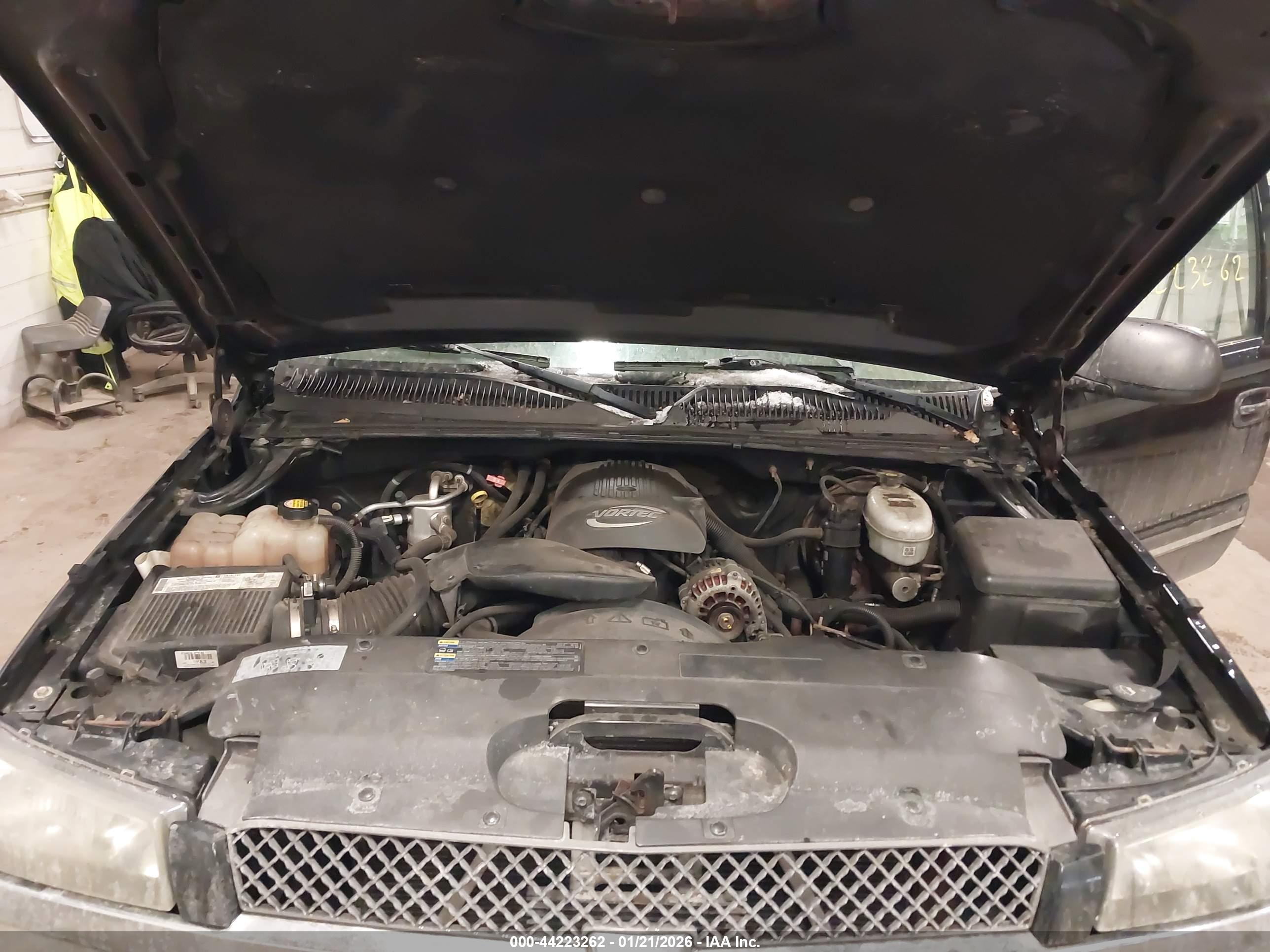 CHEVROLET SILVERADO image 10