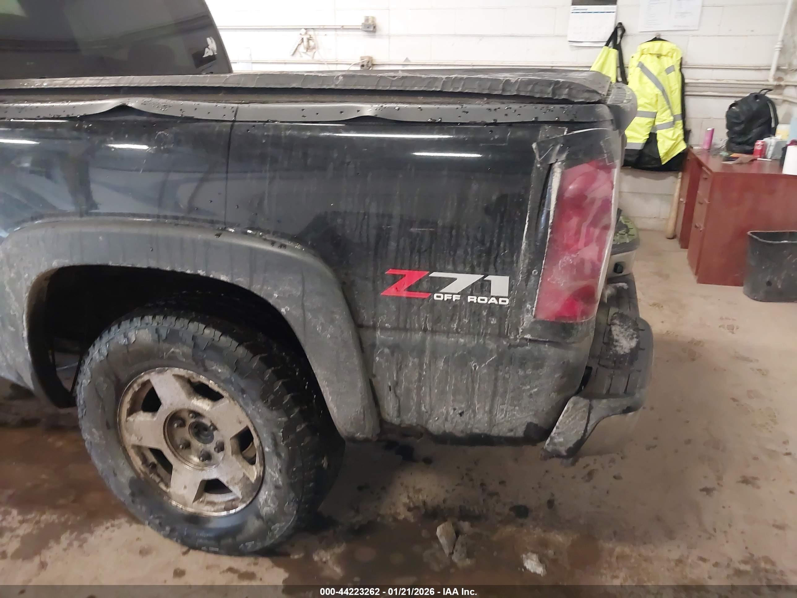 CHEVROLET SILVERADO image 6