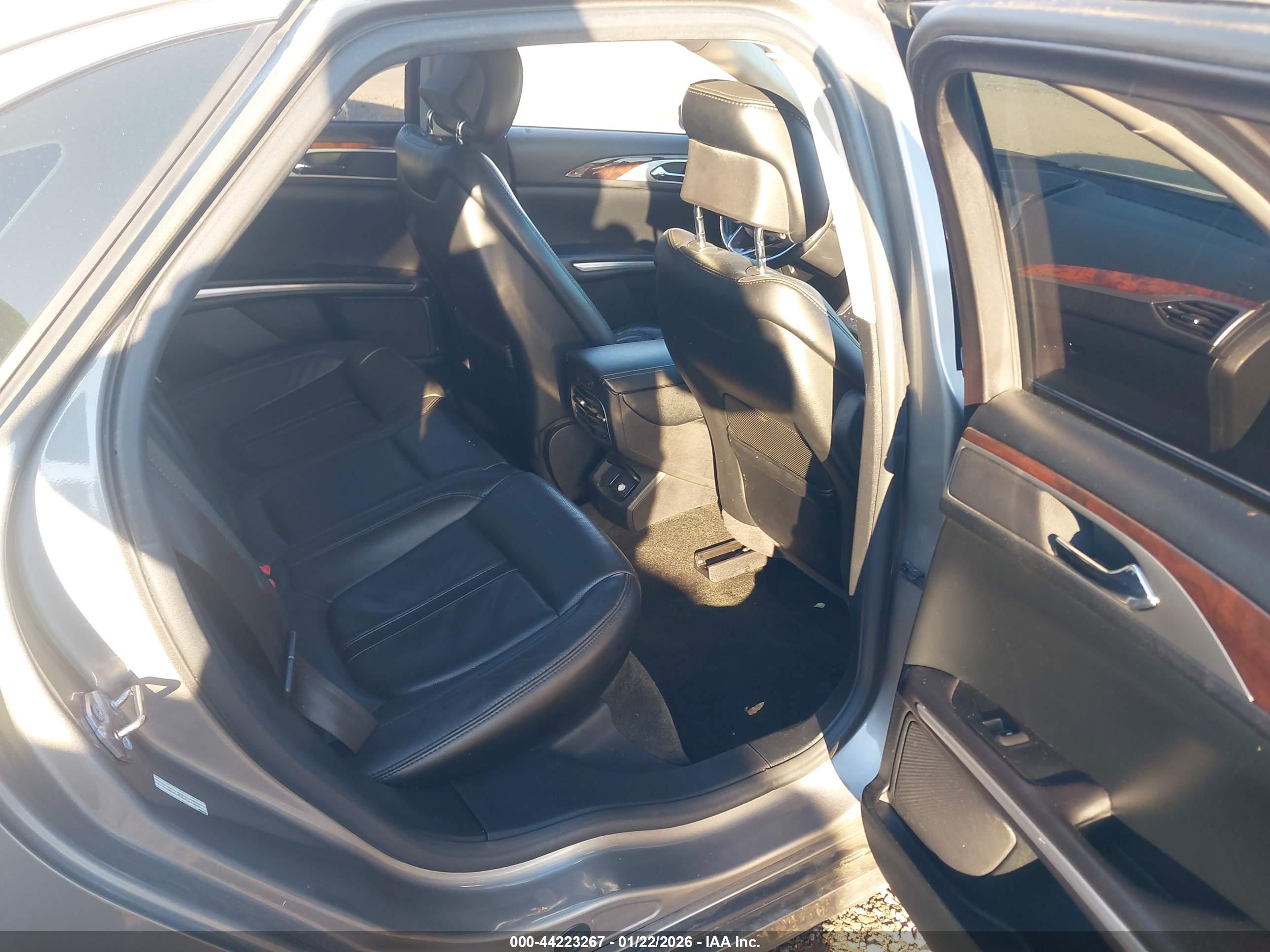 LINCOLN MKZ image 8