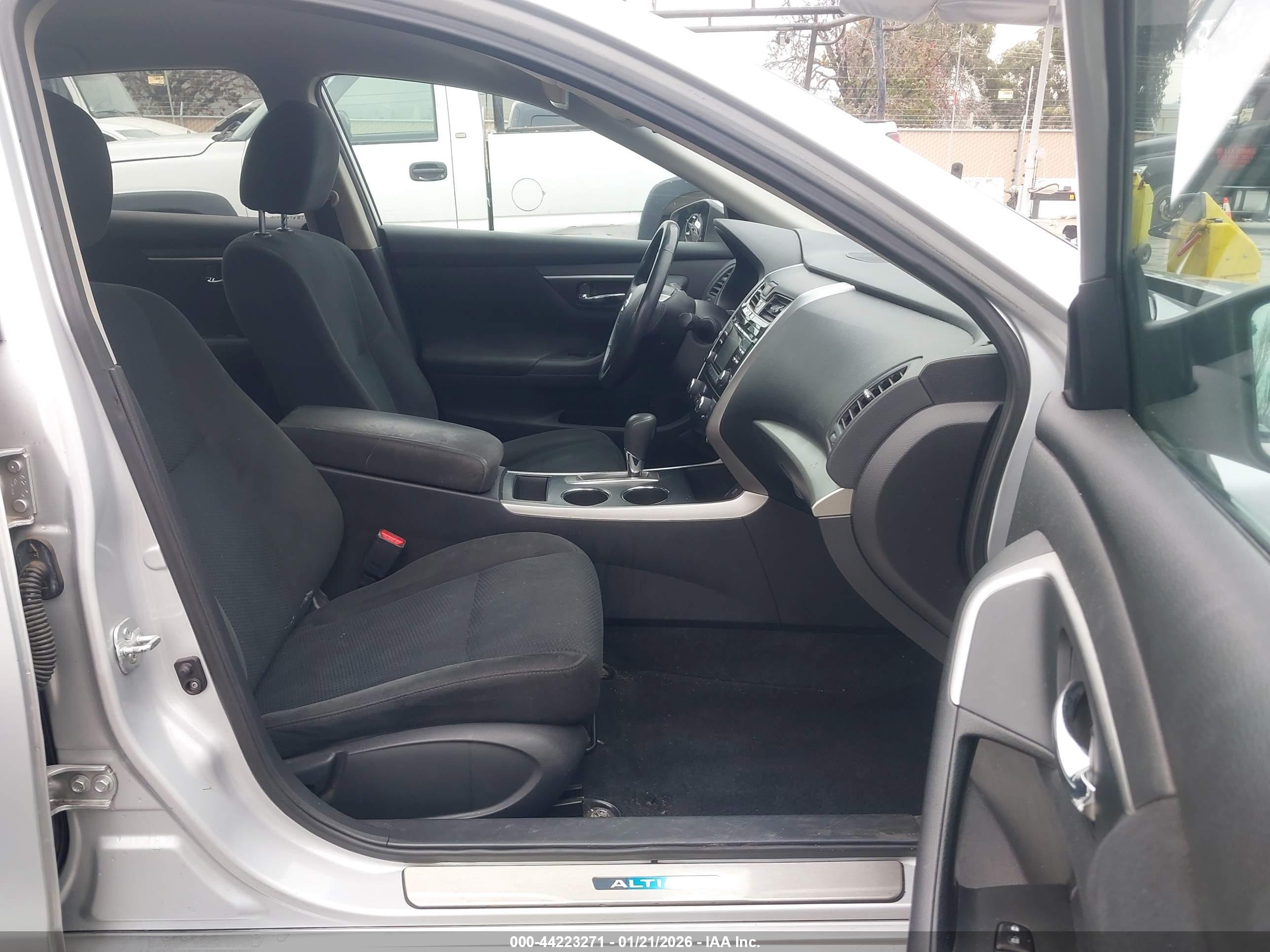 NISSAN ALTIMA image 5