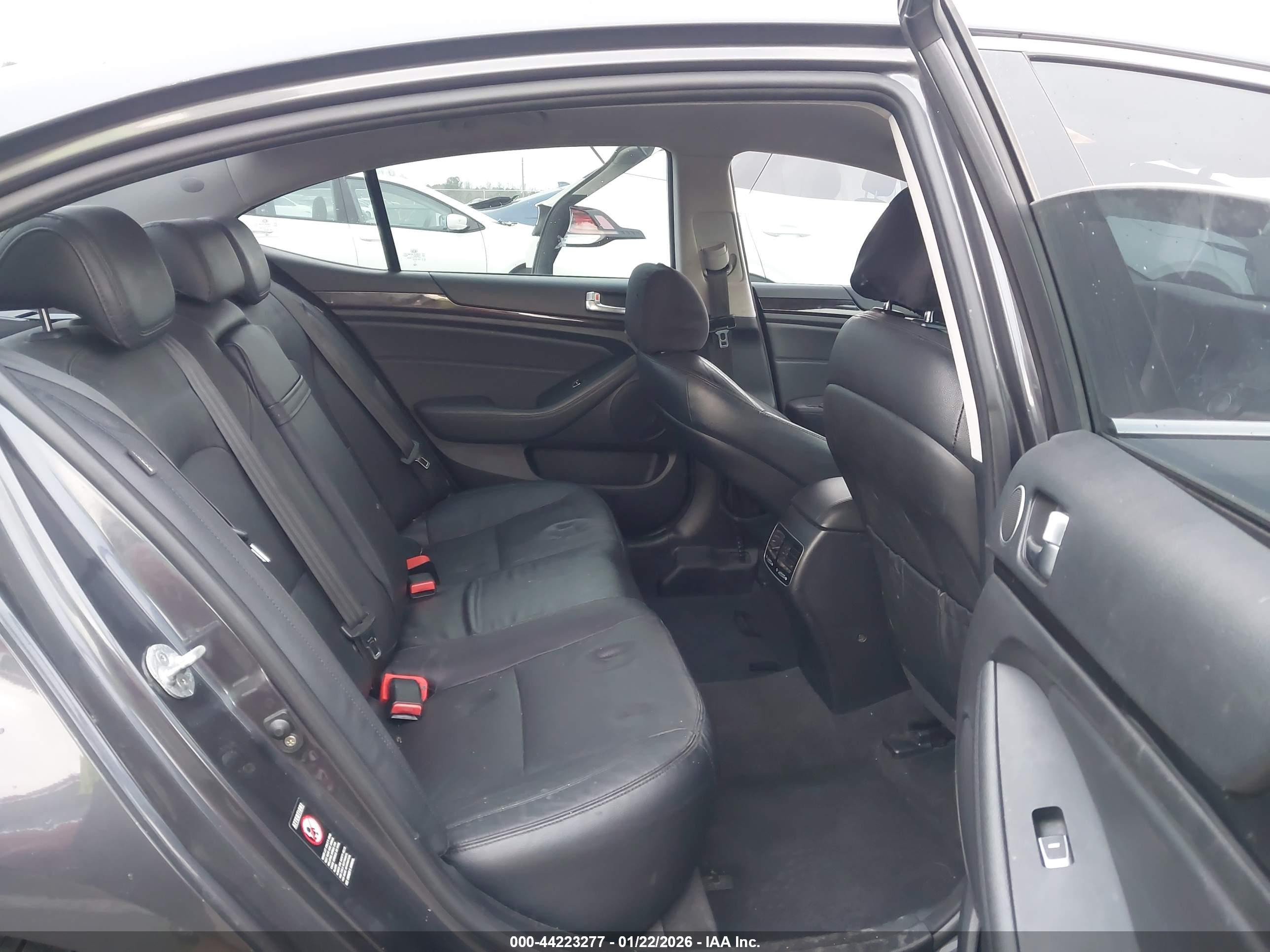 KIA CADENZA image 8