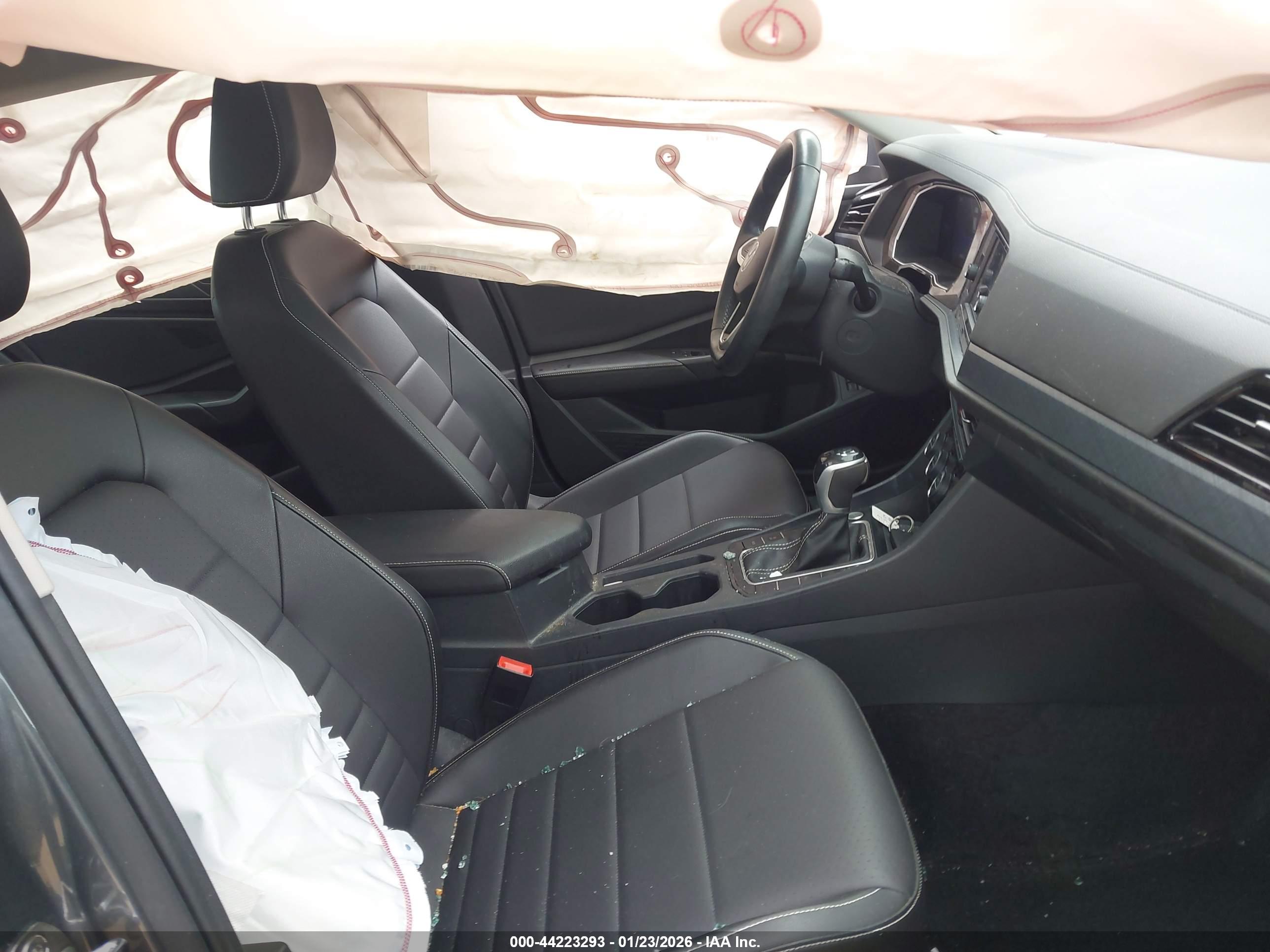 VOLKSWAGEN JETTA image 5