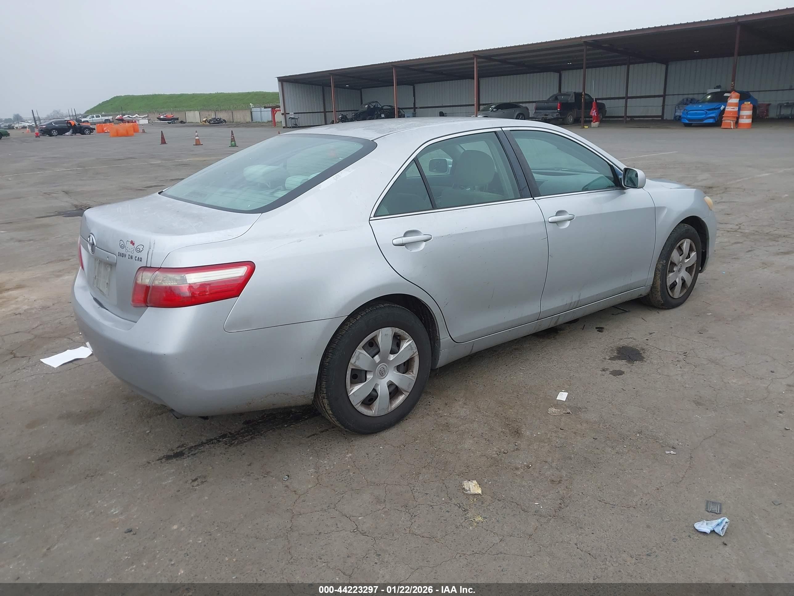 TOYOTA CAMRY image 4