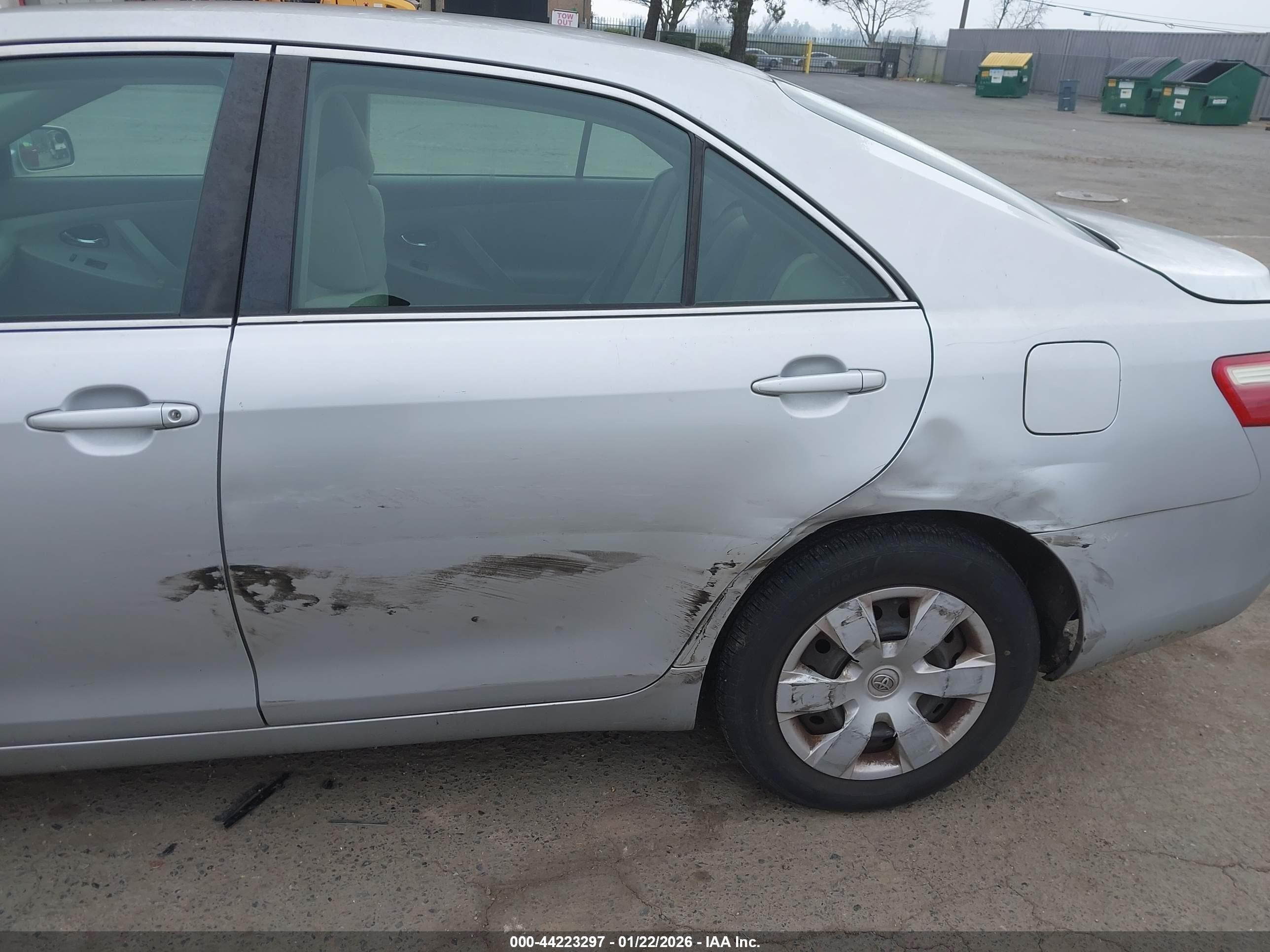 TOYOTA CAMRY image 6