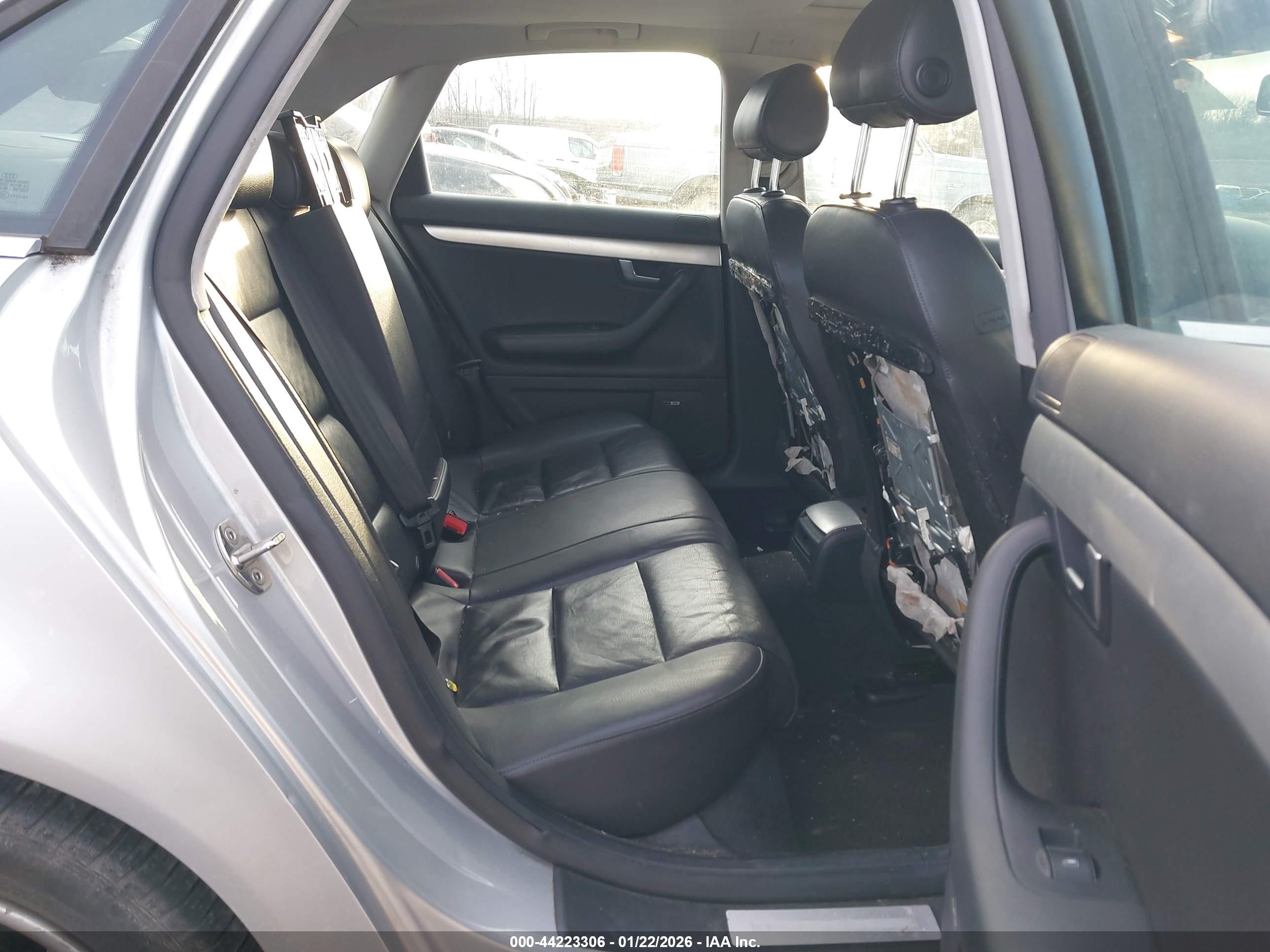AUDI A4 image 8
