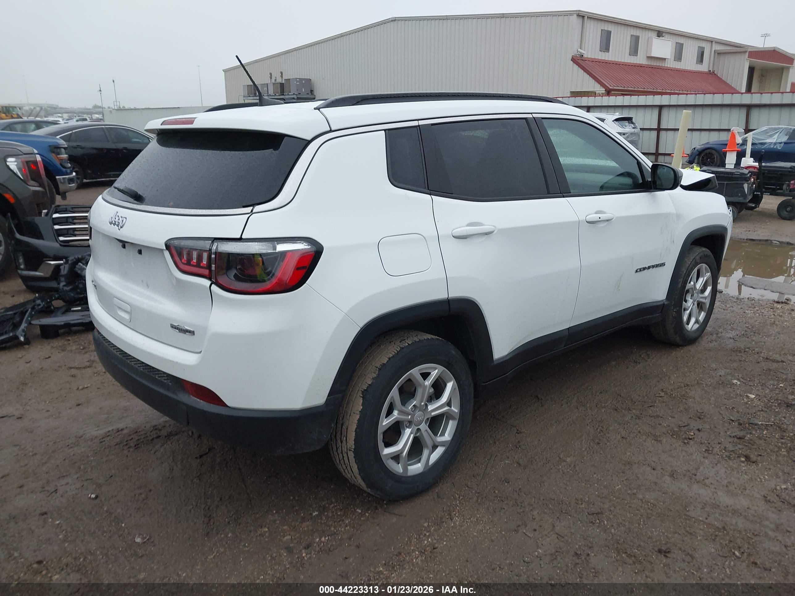 JEEP COMPASS image 4