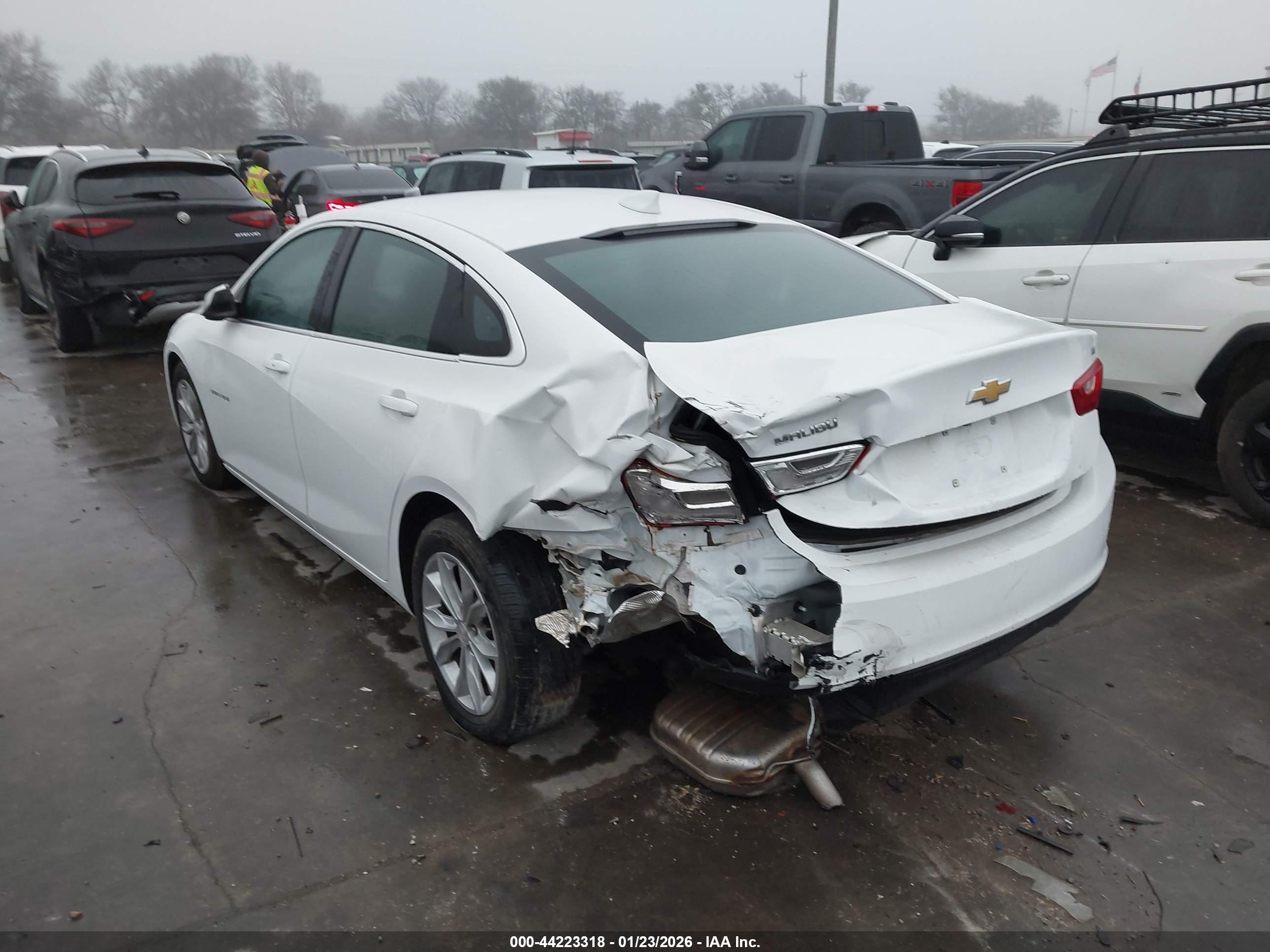 CHEVROLET MALIBU image 3