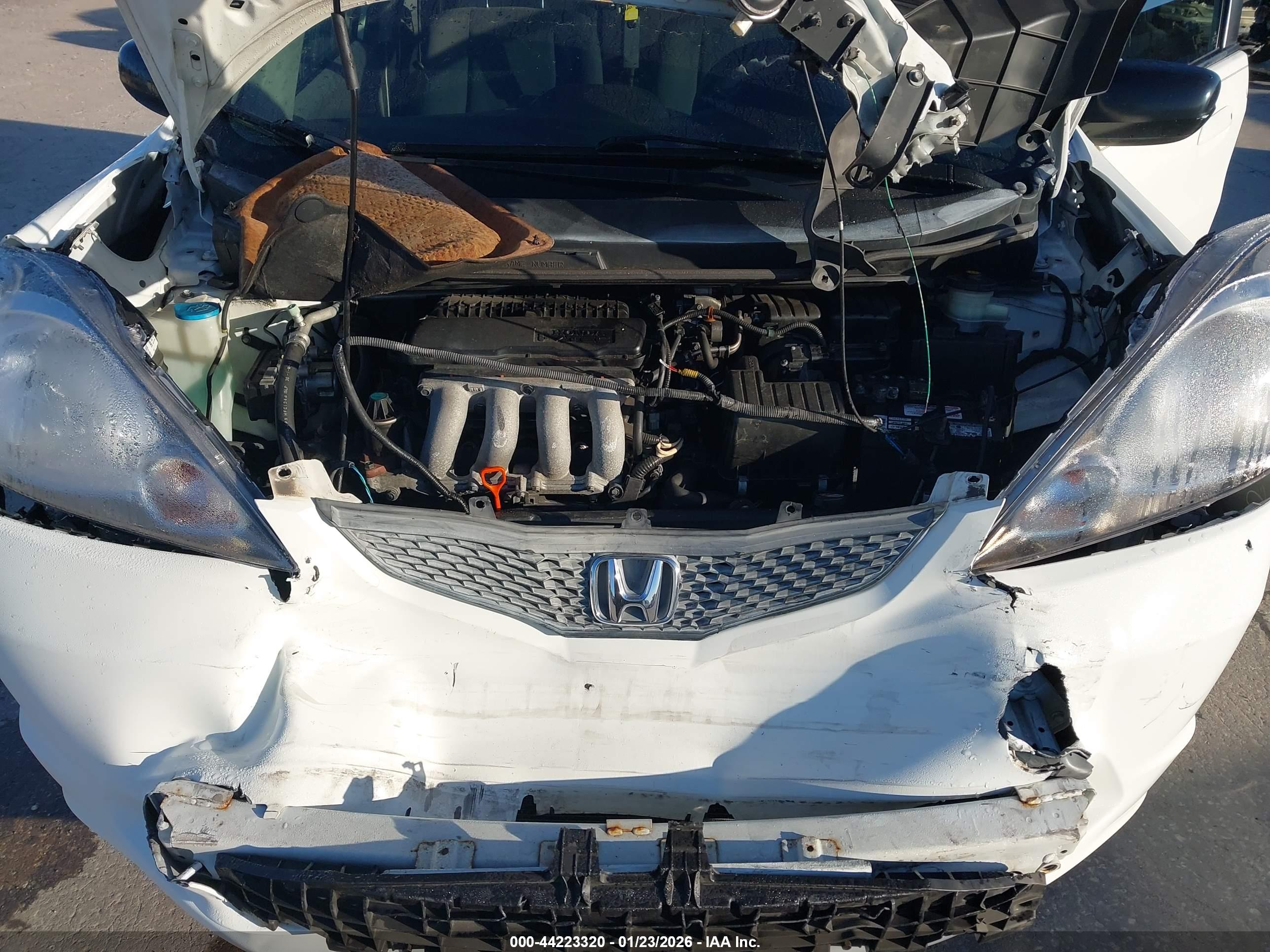HONDA FIT image 10