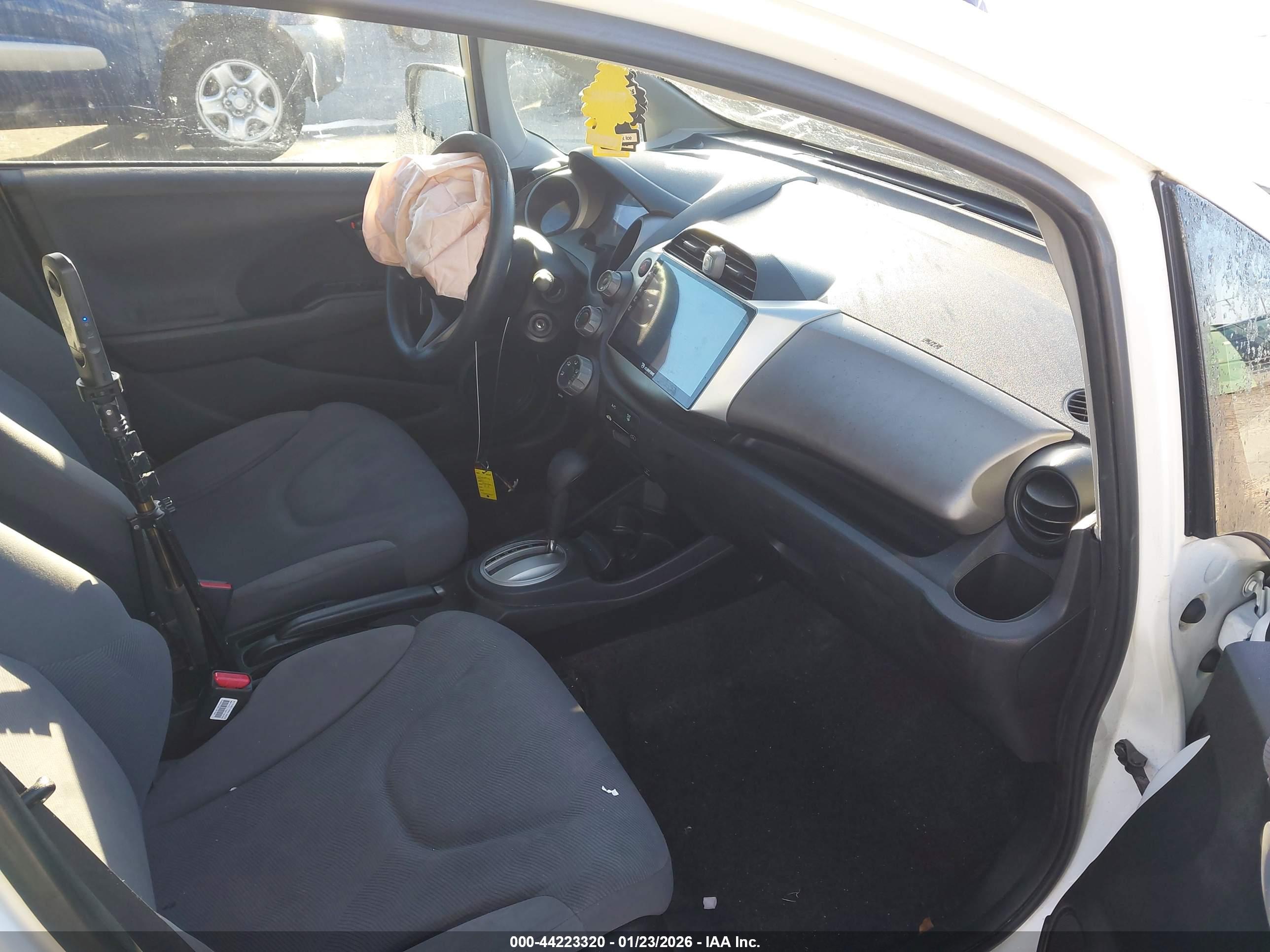 HONDA FIT image 5