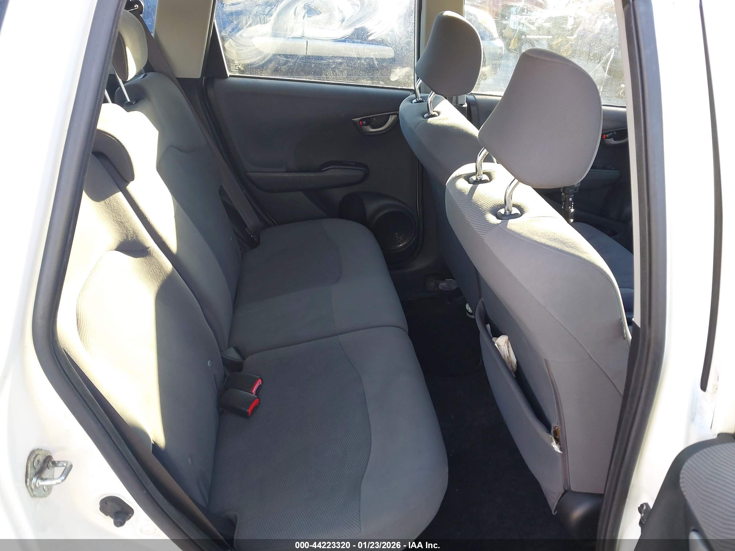 HONDA FIT image 8