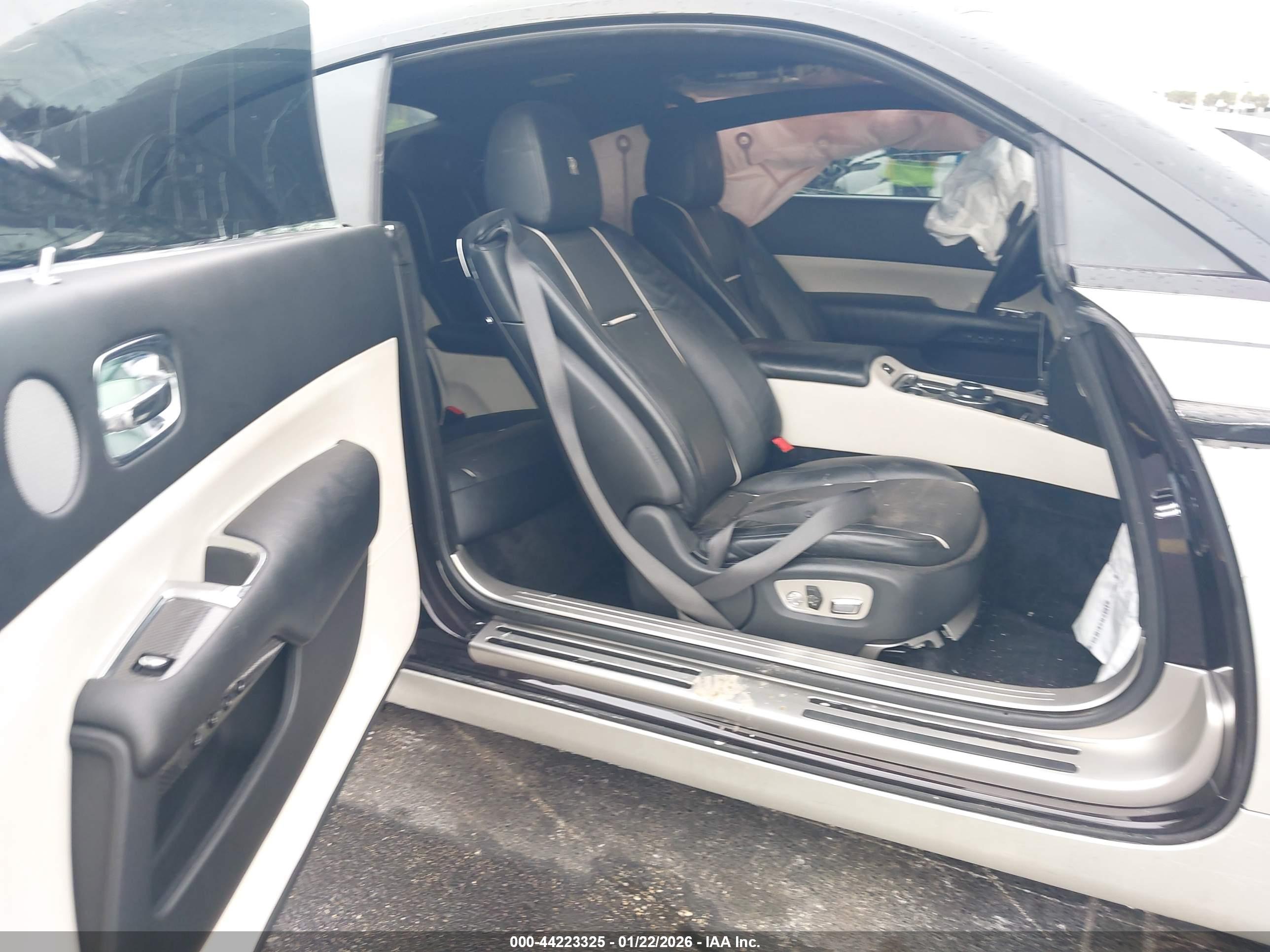 ROLLS-ROYCE WRAITH image 5