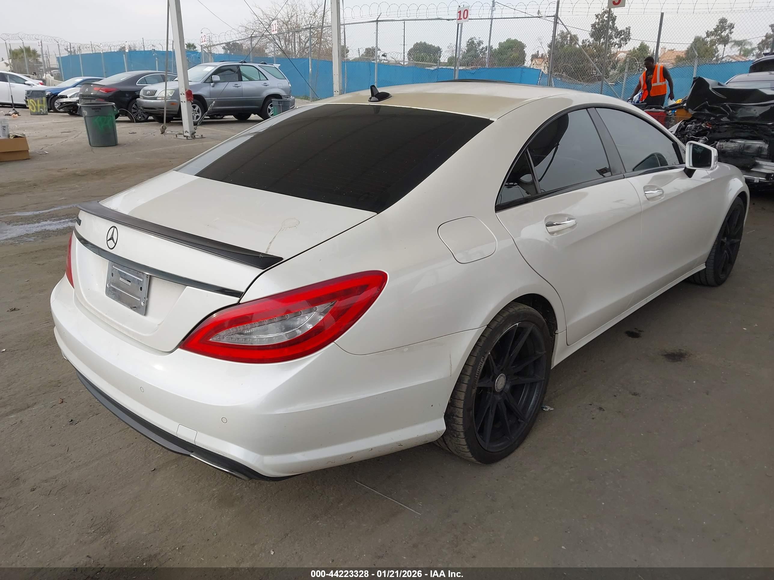 MERCEDES-BENZ CLS image 4