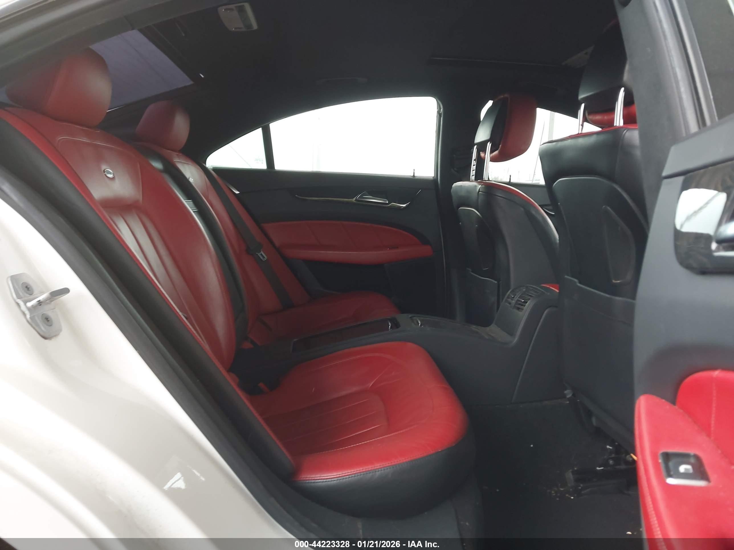 MERCEDES-BENZ CLS image 8