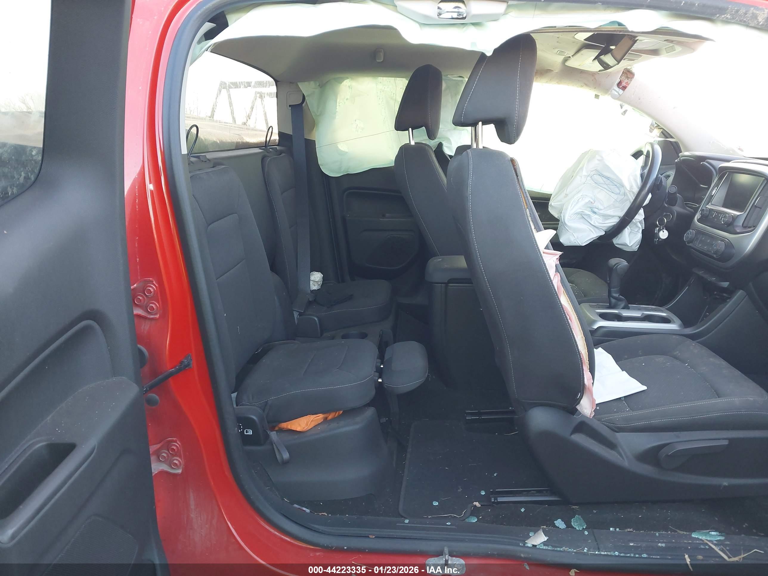 CHEVROLET COLORADO image 8