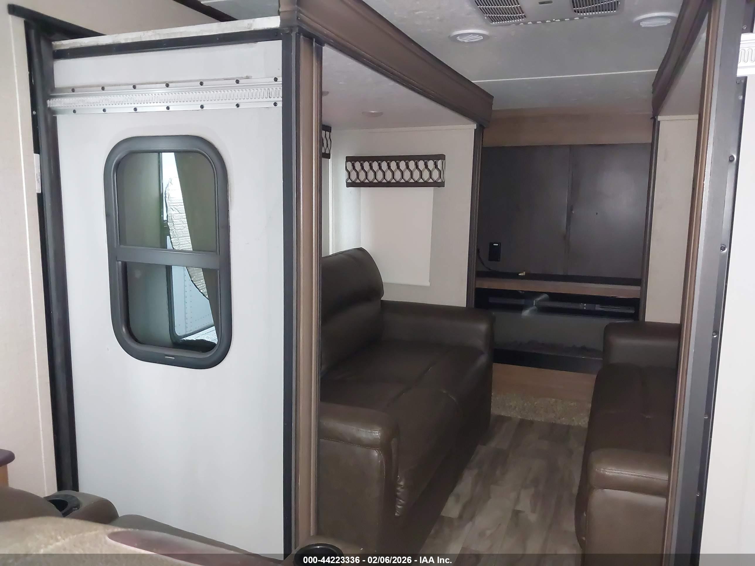 COACHMEN TRAVEL image 8