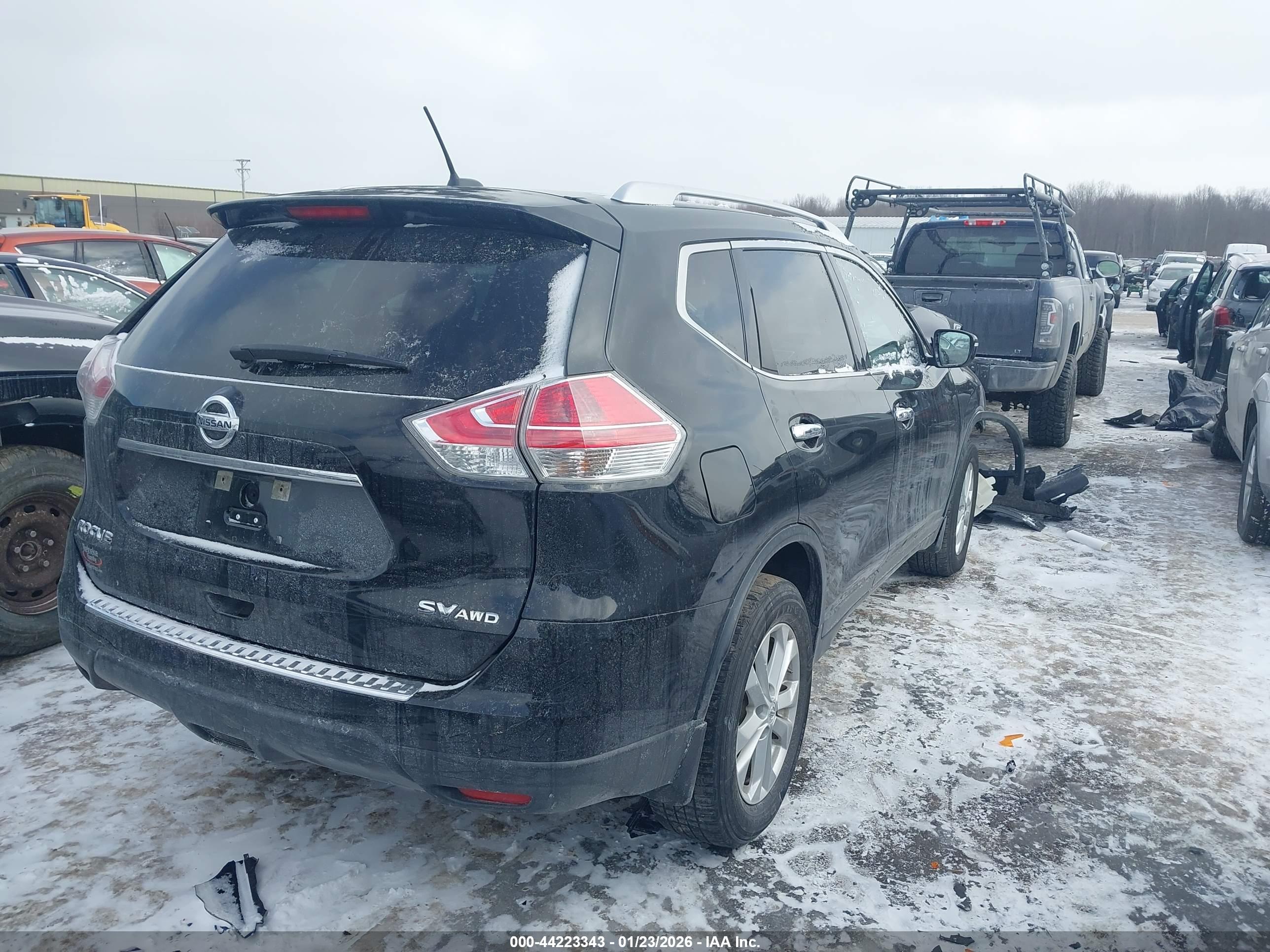 NISSAN ROGUE image 4