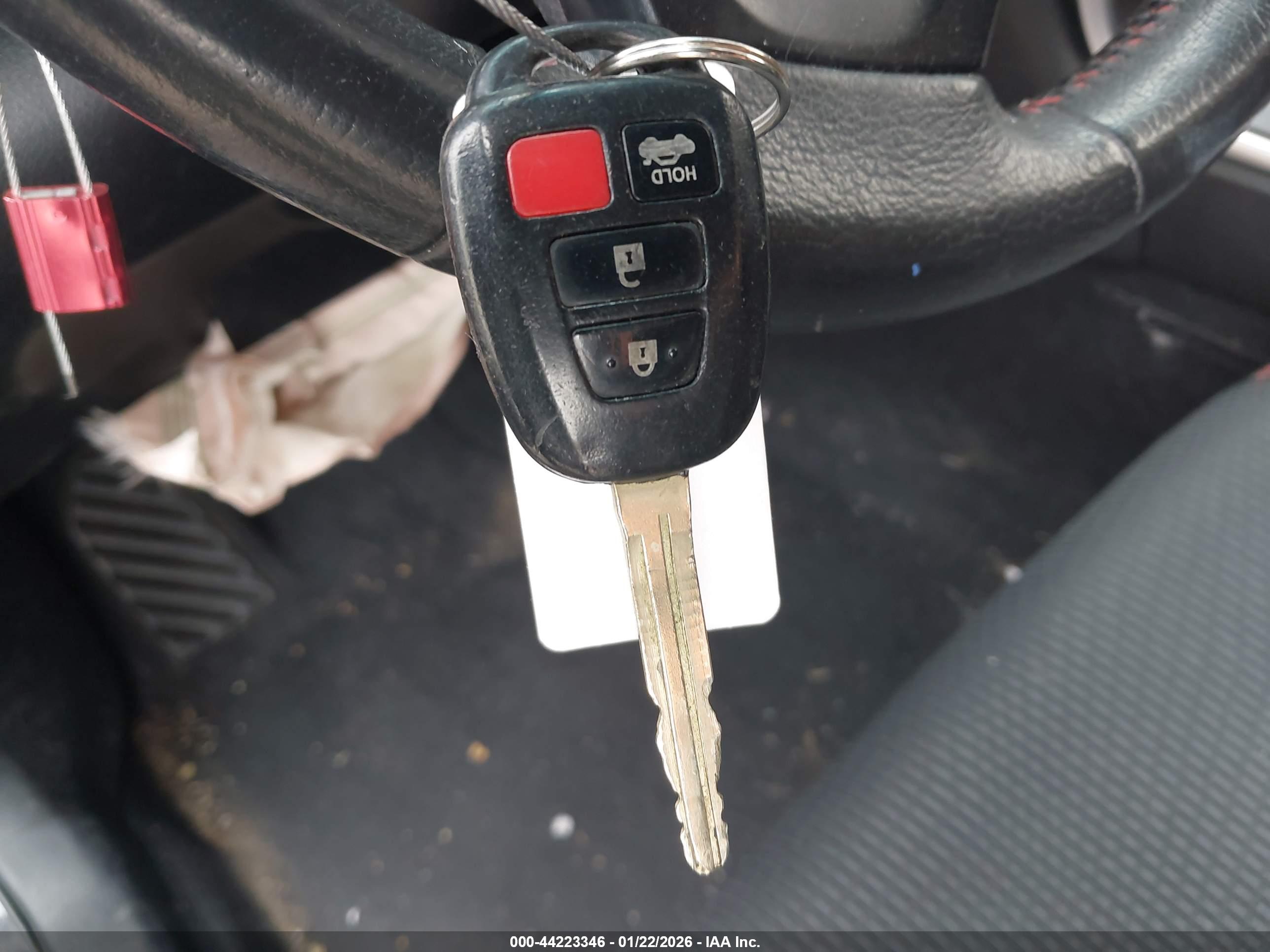 TOYOTA CAMRY image 11