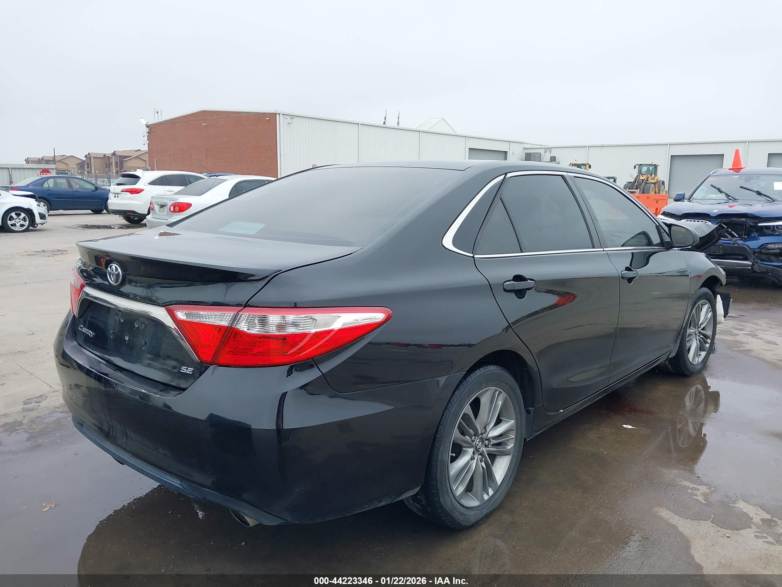 TOYOTA CAMRY image 4
