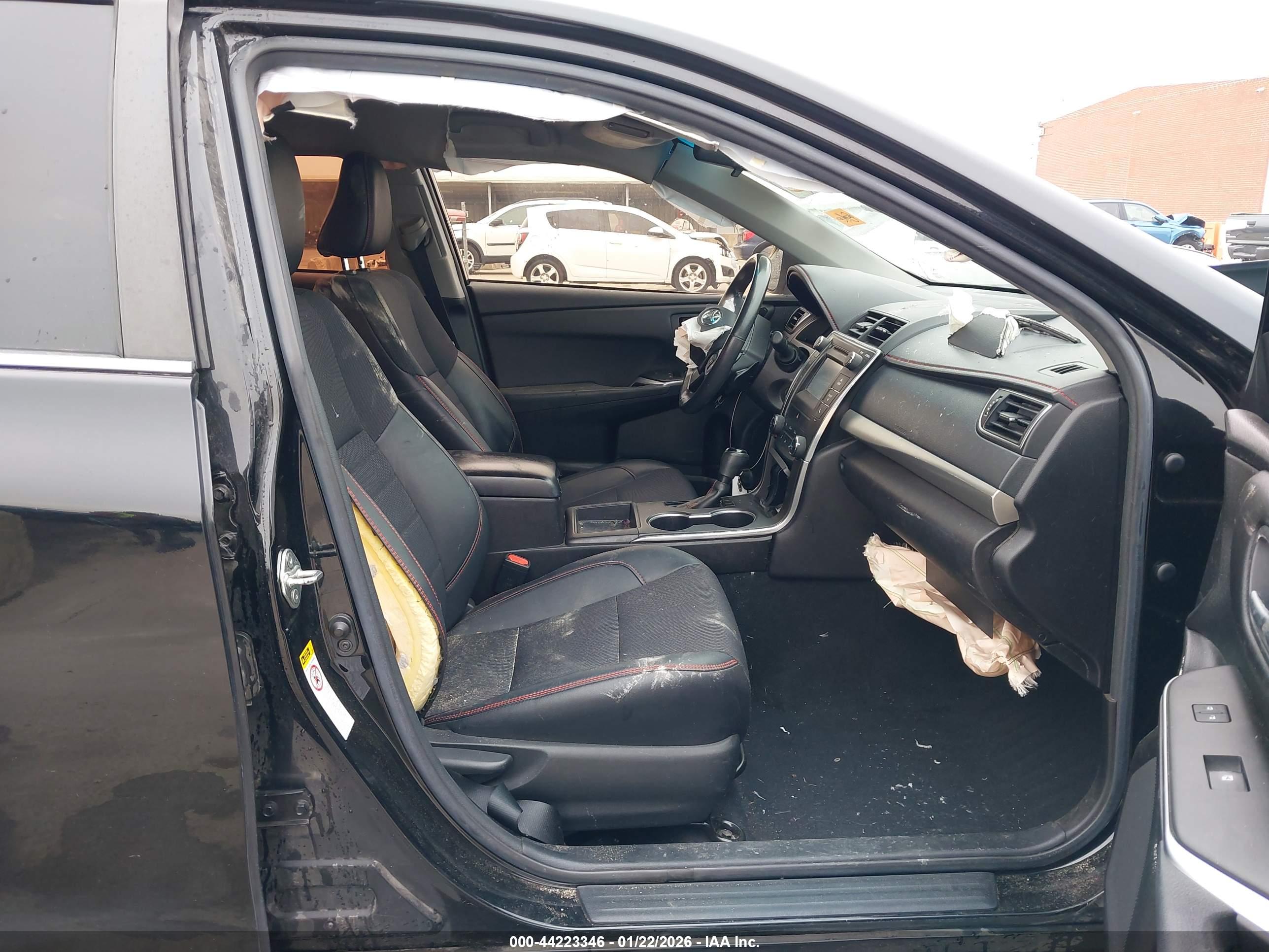 TOYOTA CAMRY image 5