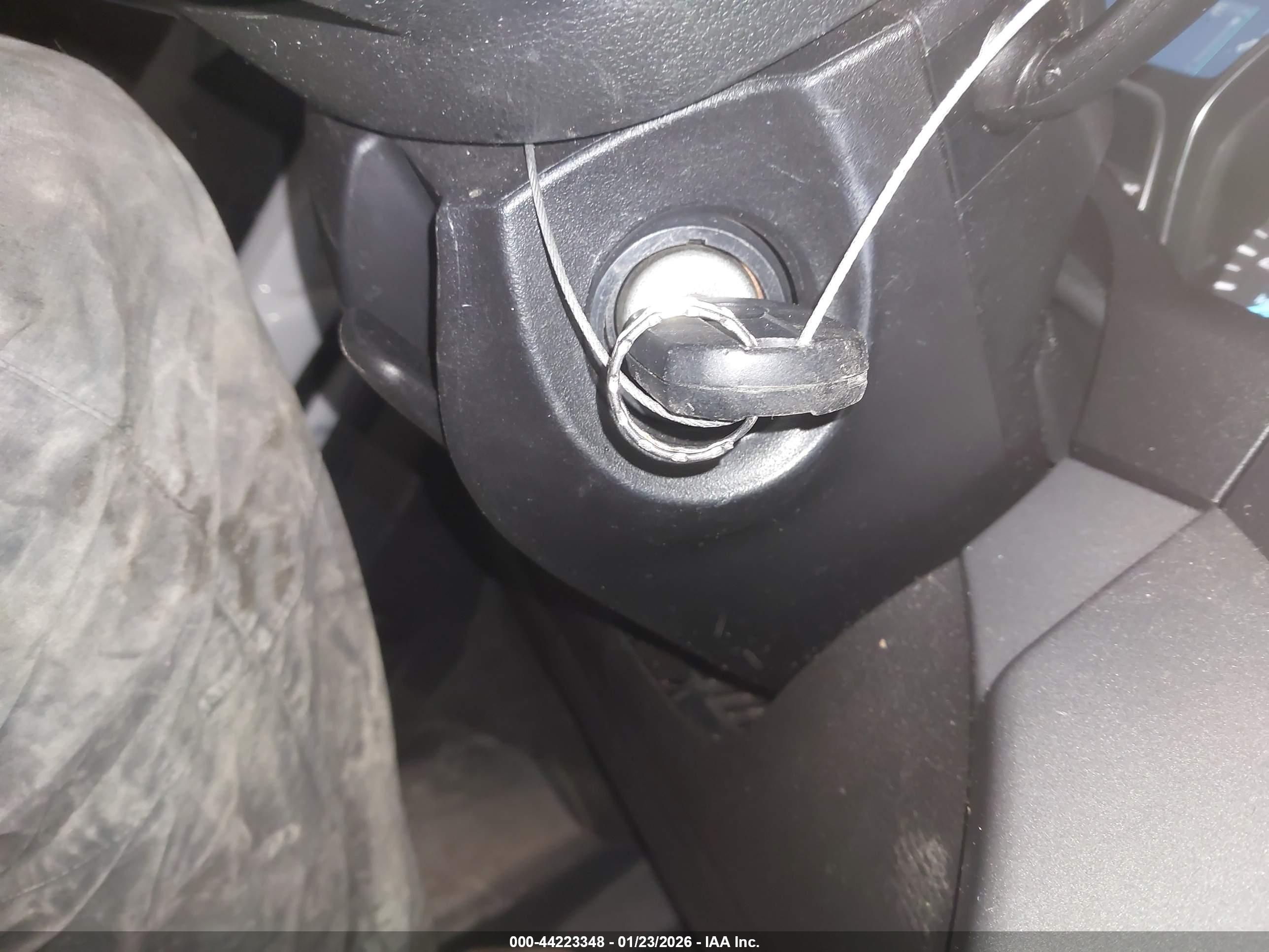 FORD ESCAPE image 11