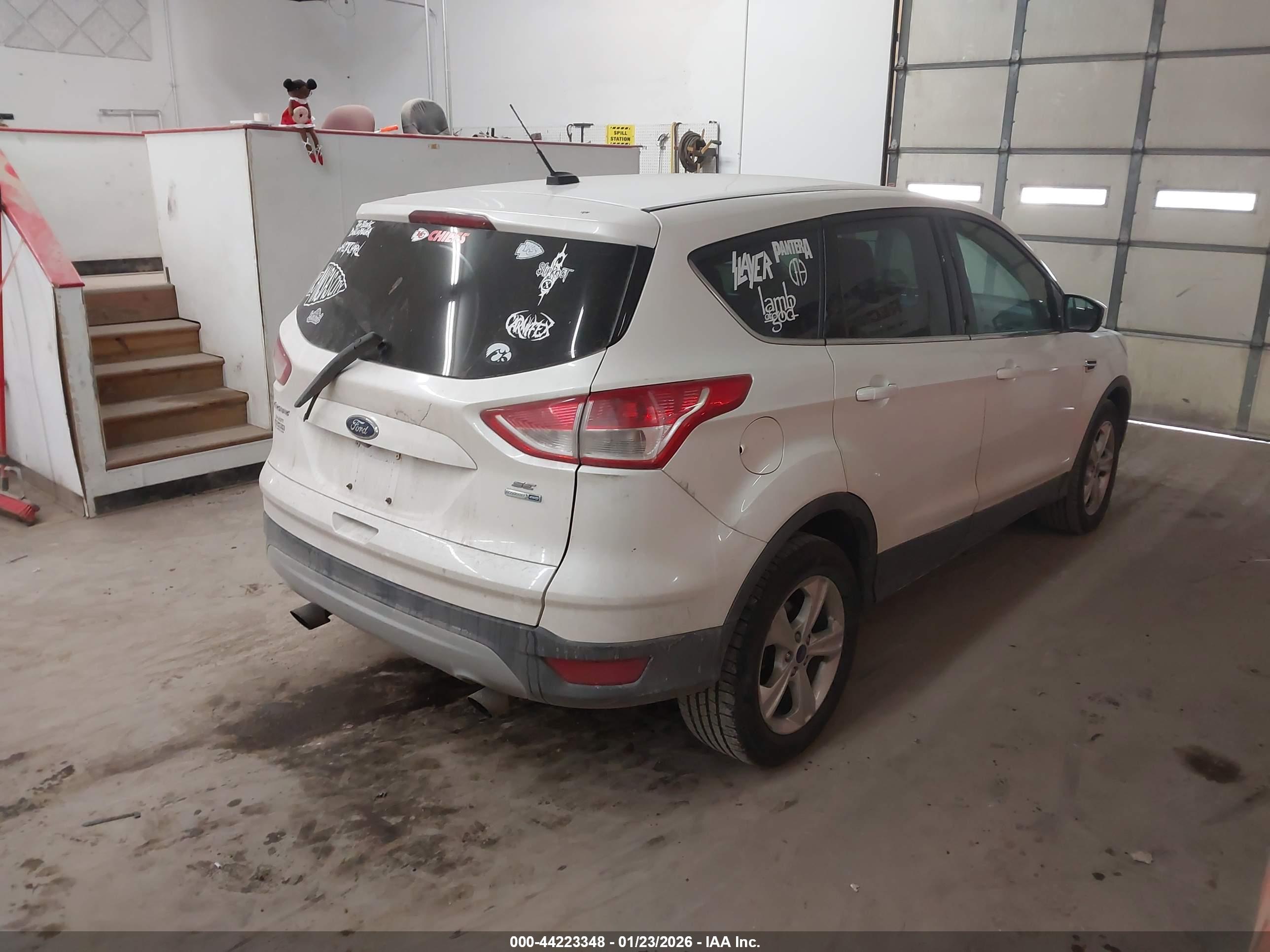 FORD ESCAPE image 4