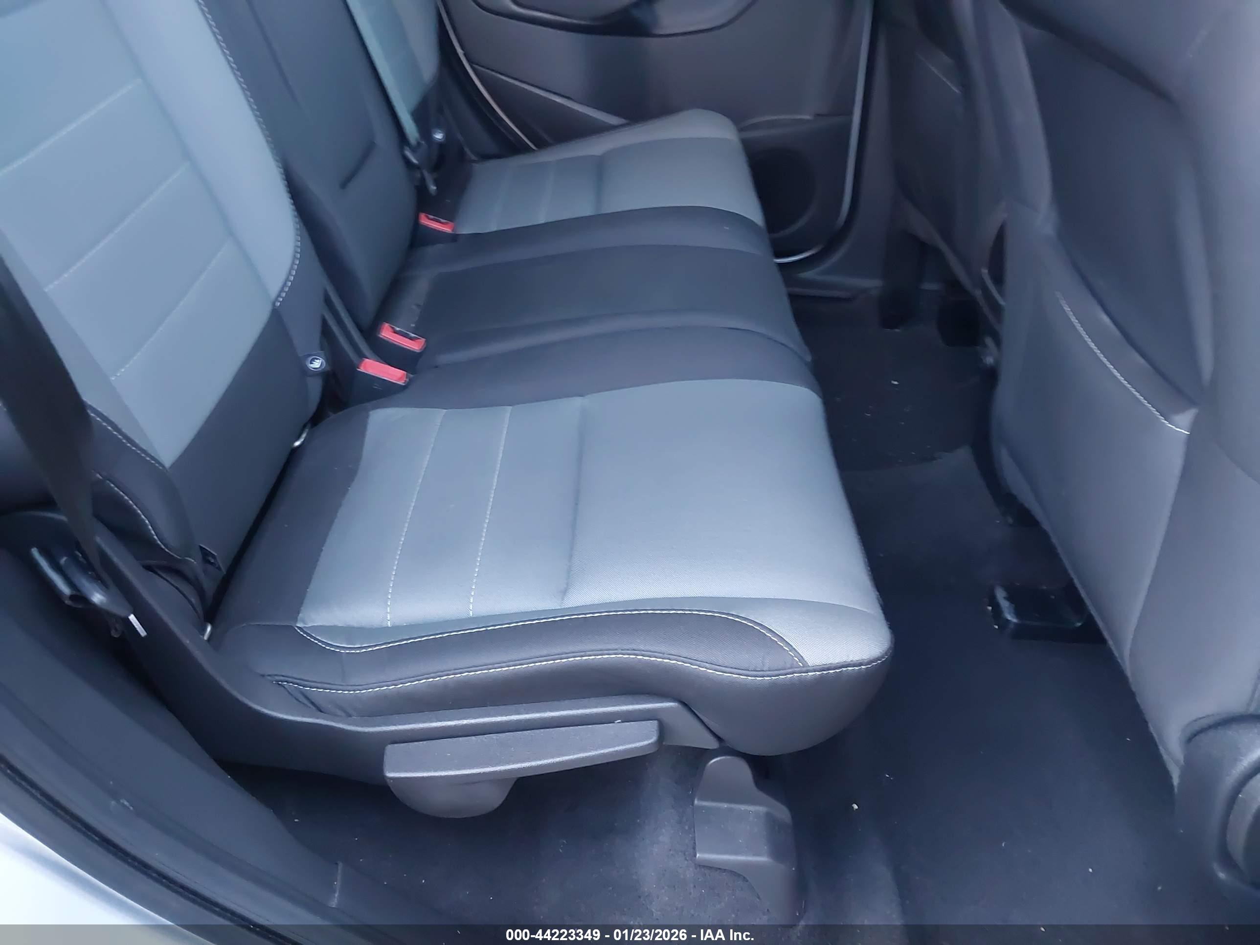 FORD ESCAPE image 8