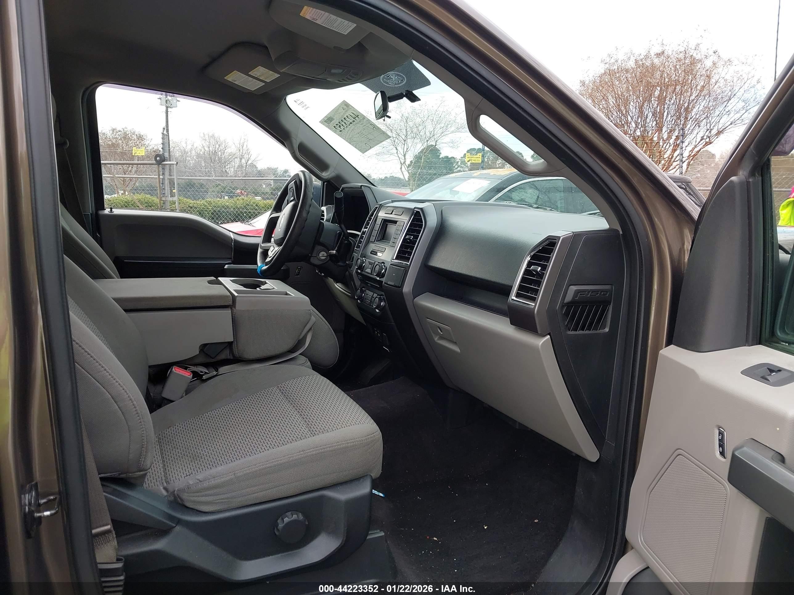 FORD F-150 image 5