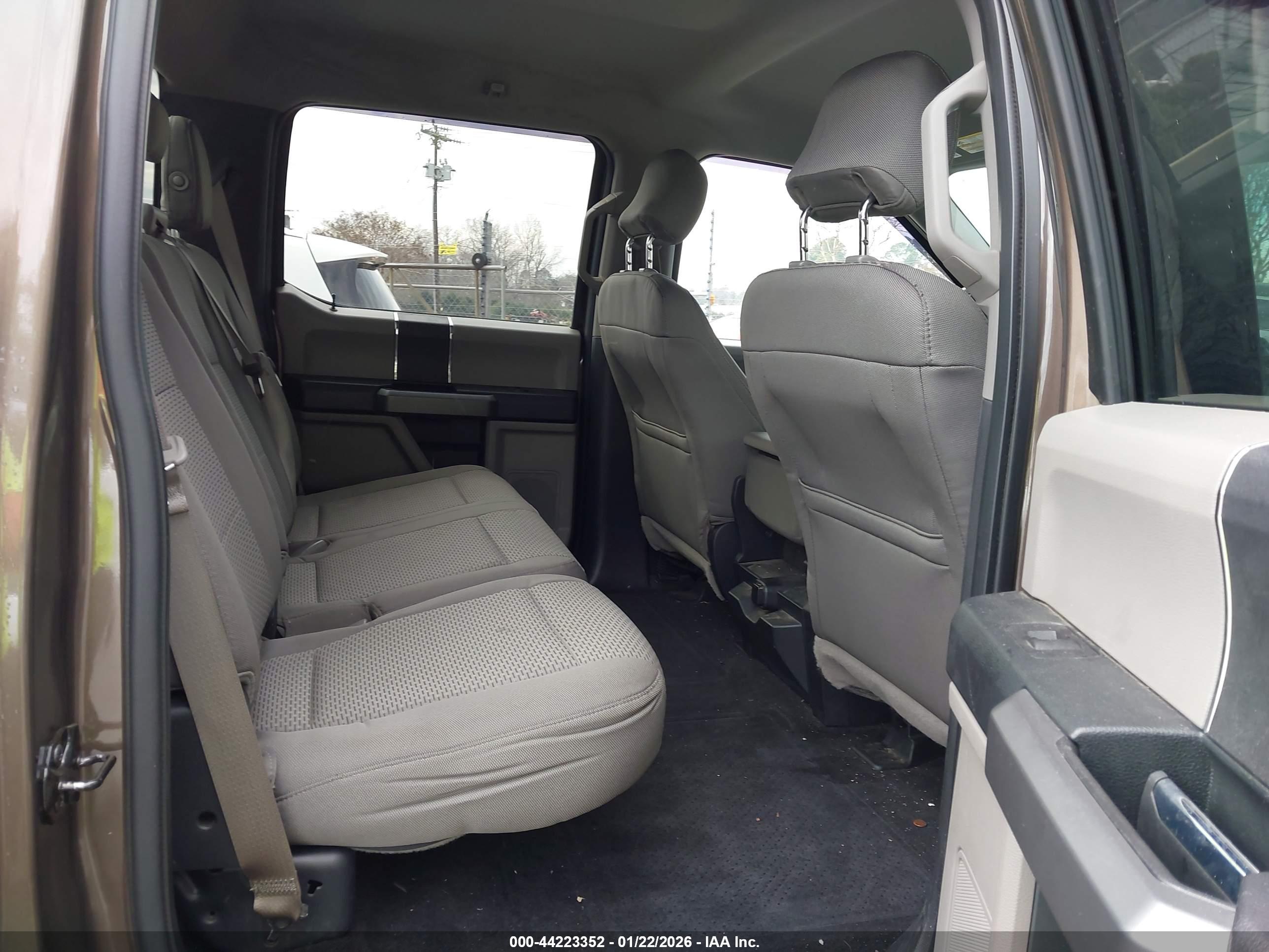 FORD F-150 image 8