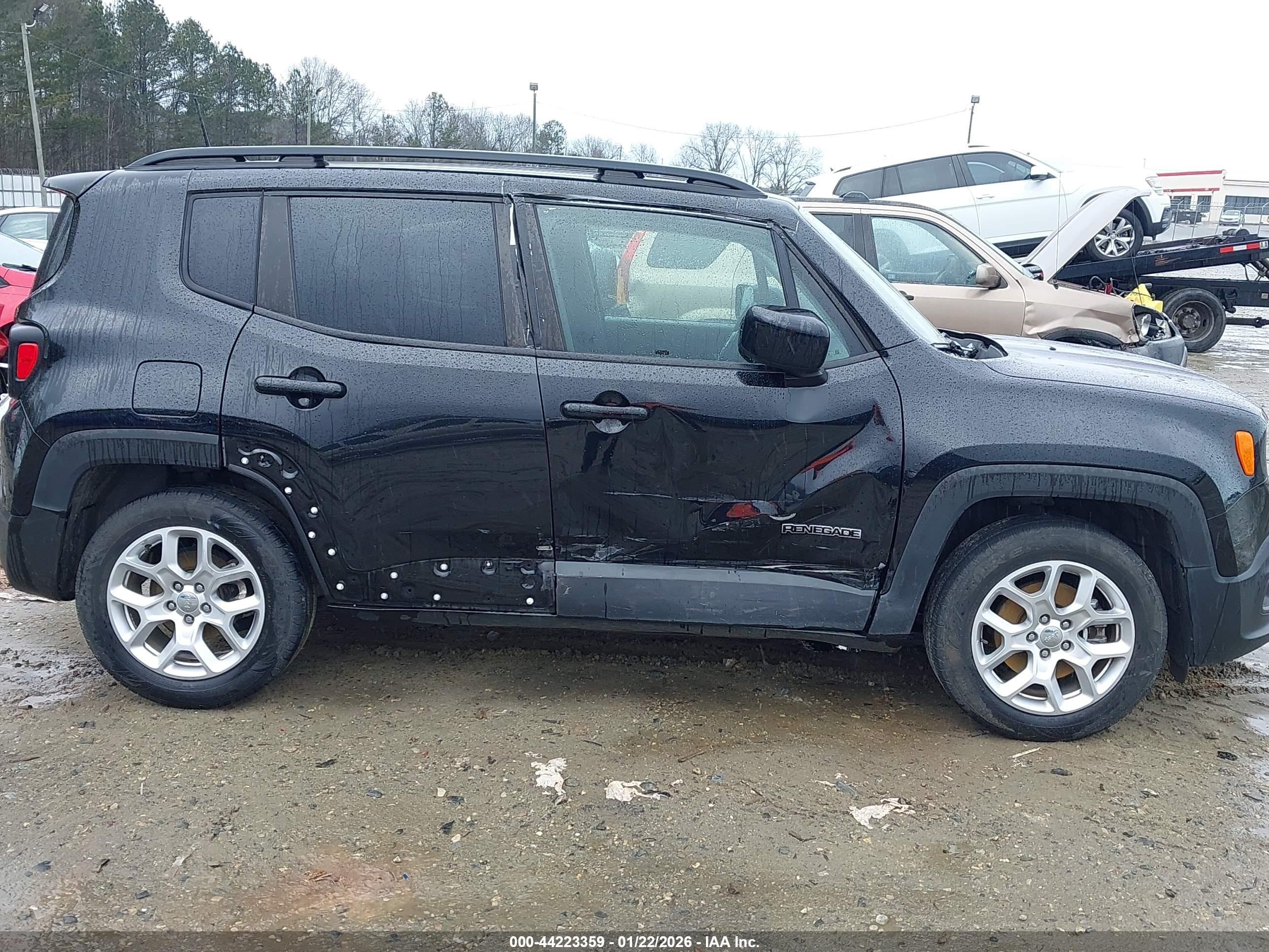 JEEP RENEGADE image 6