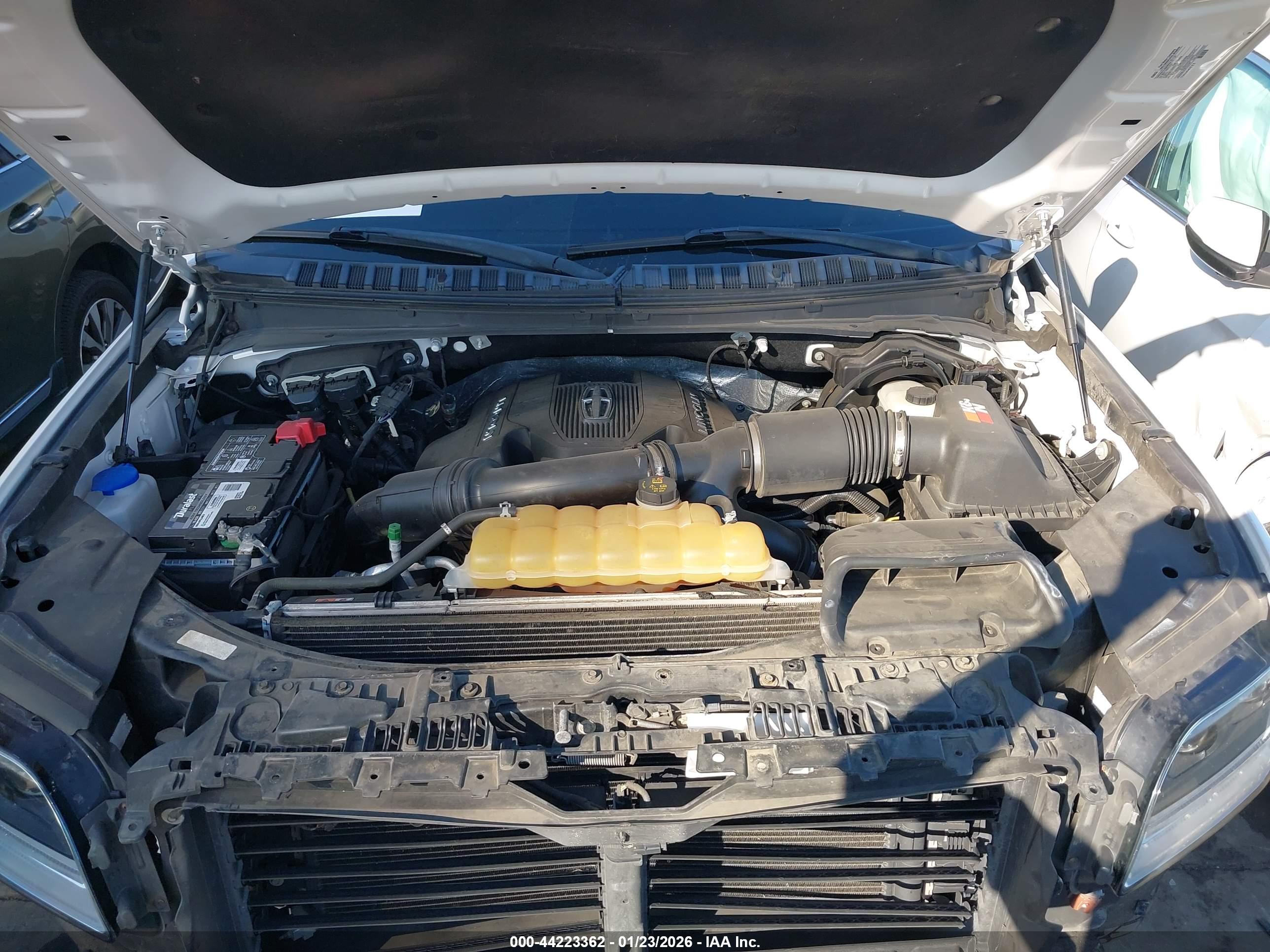 LINCOLN NAVIGATOR image 10