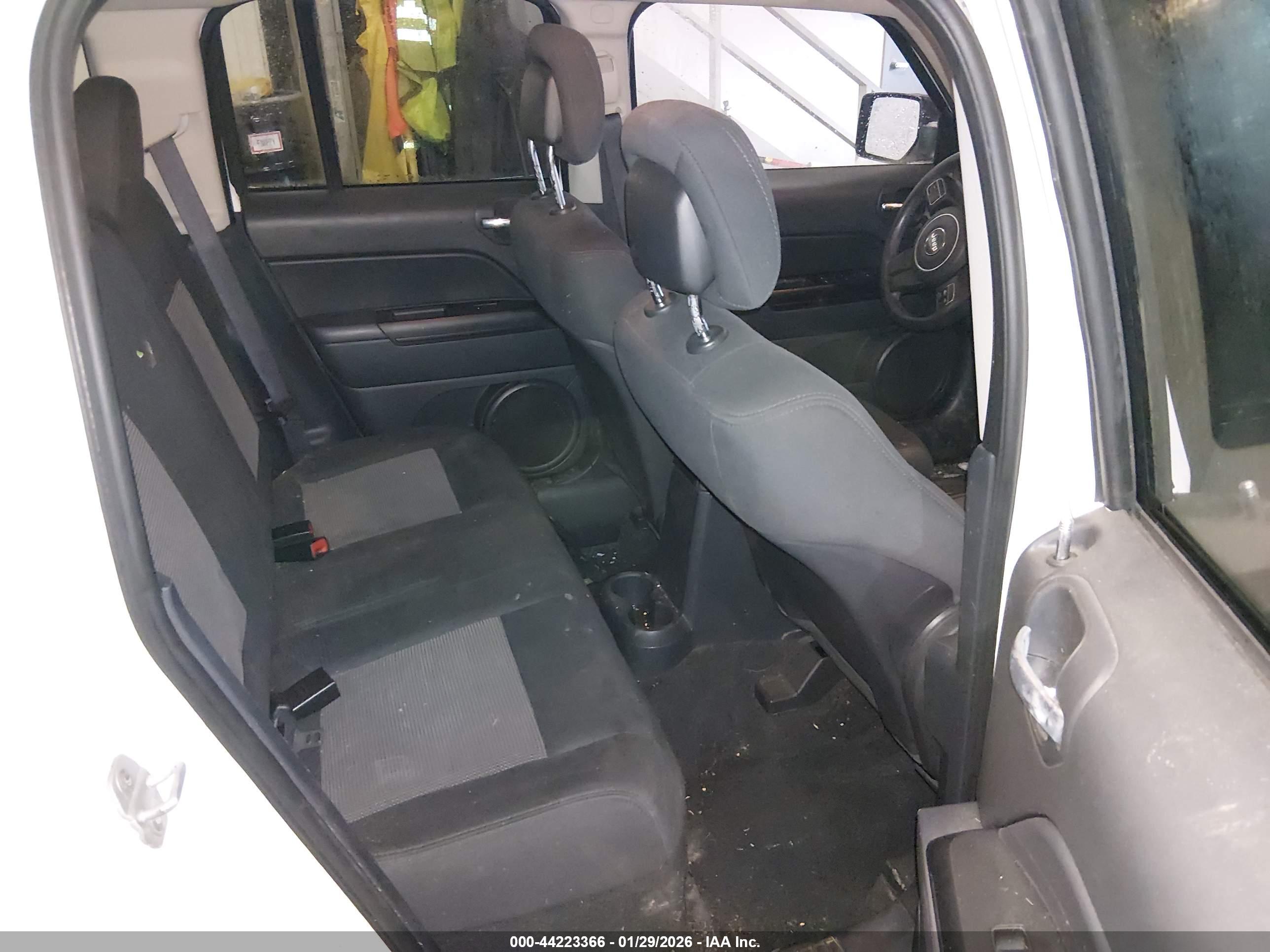 JEEP PATRIOT image 8