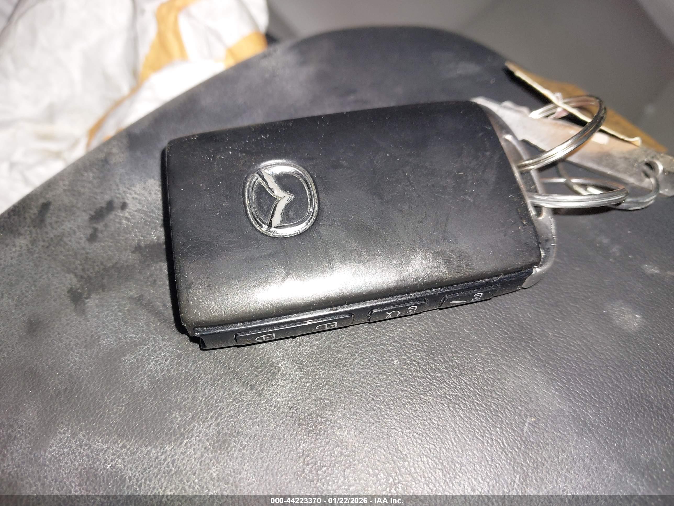 MAZDA MAZDA3 image 11