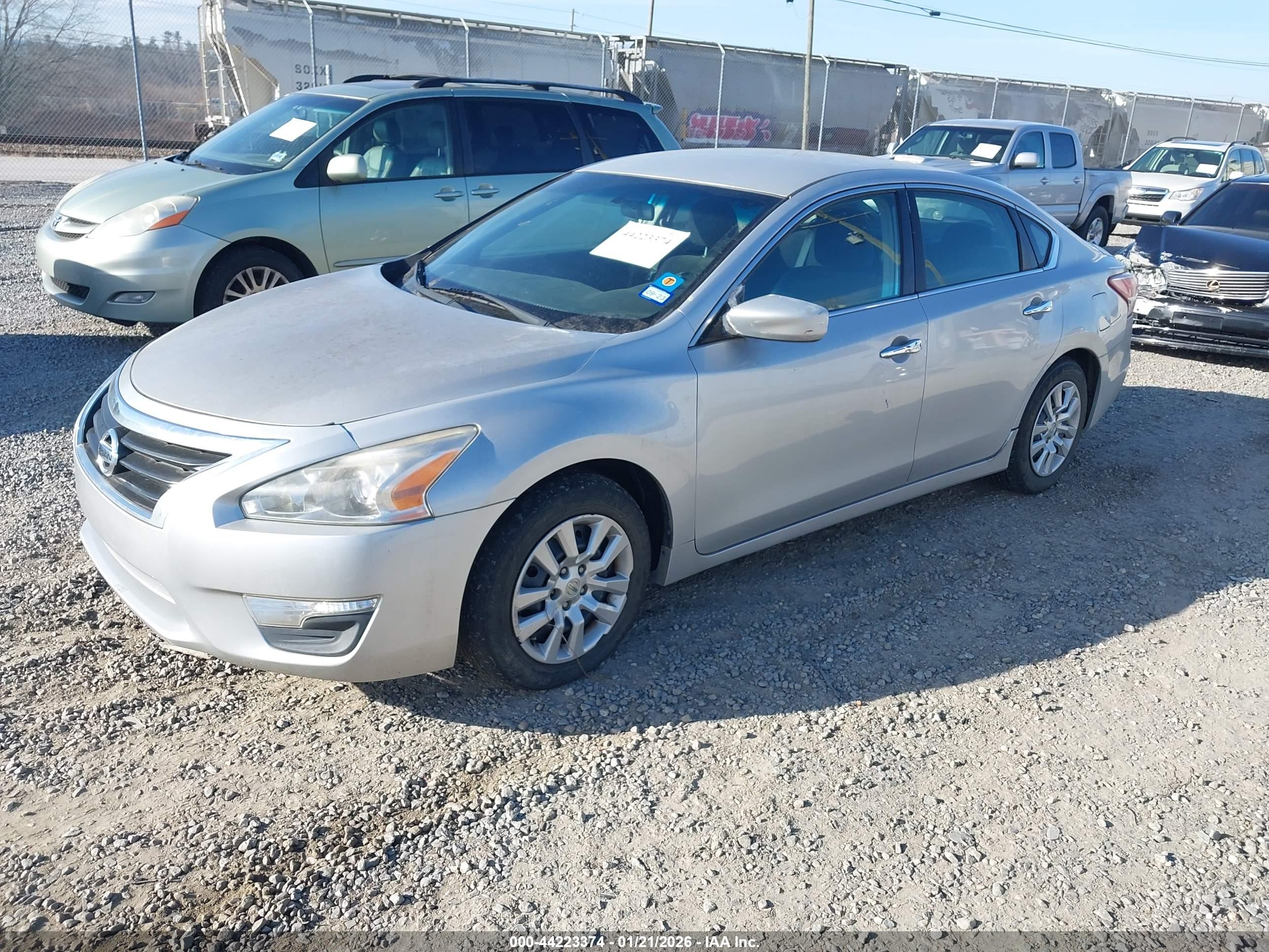 NISSAN ALTIMA image 2