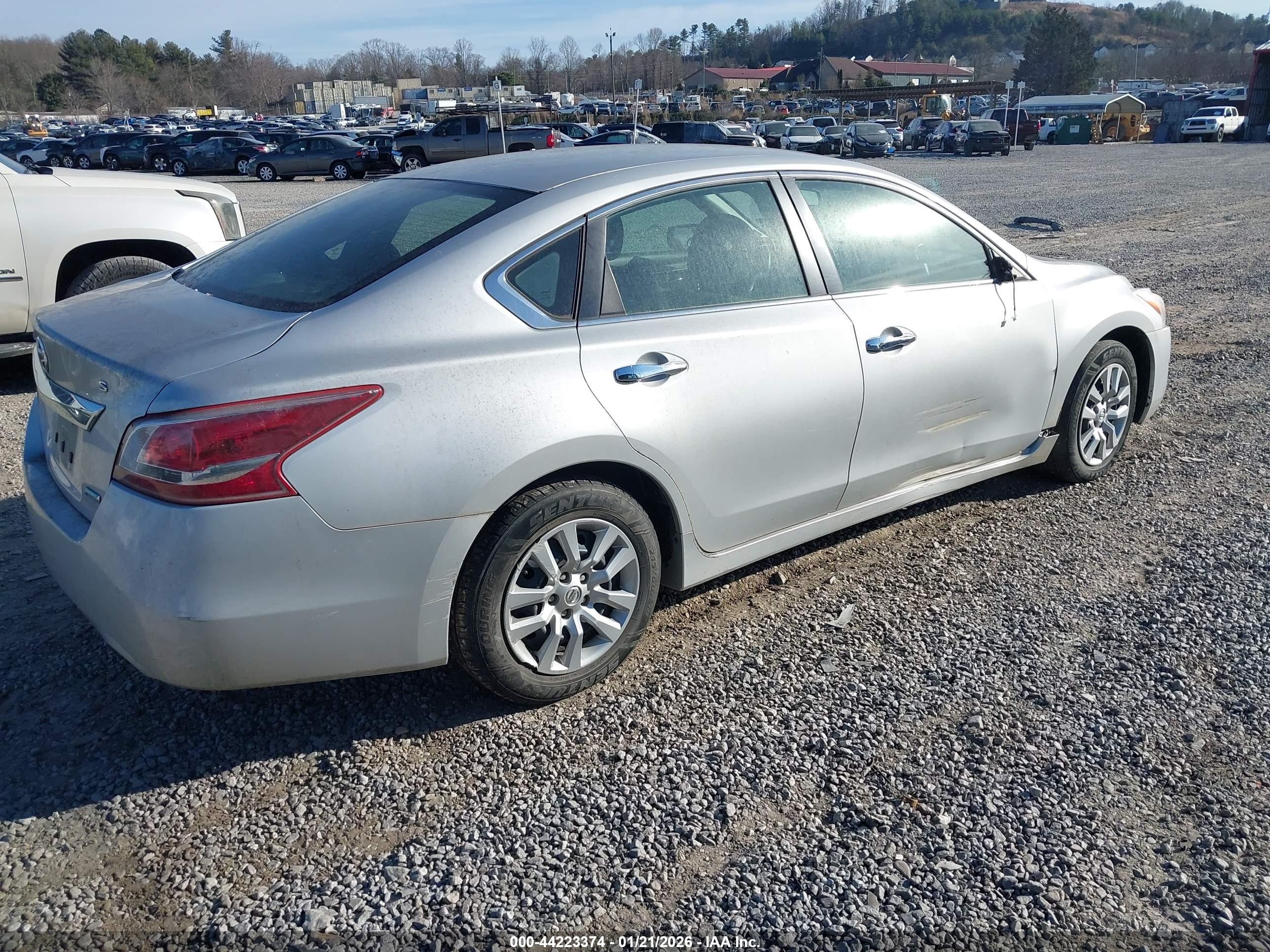 NISSAN ALTIMA image 4