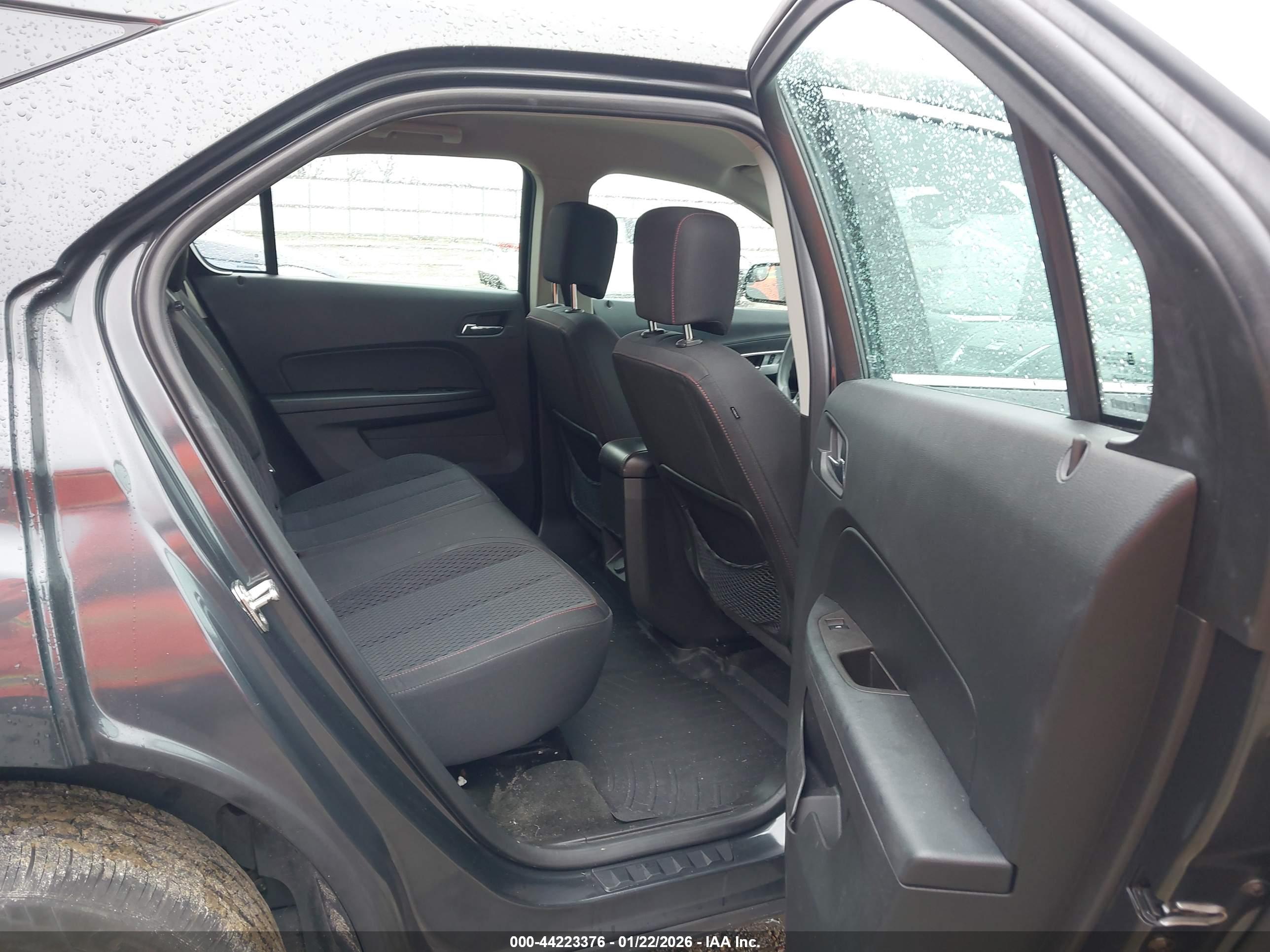 CHEVROLET EQUINOX image 8