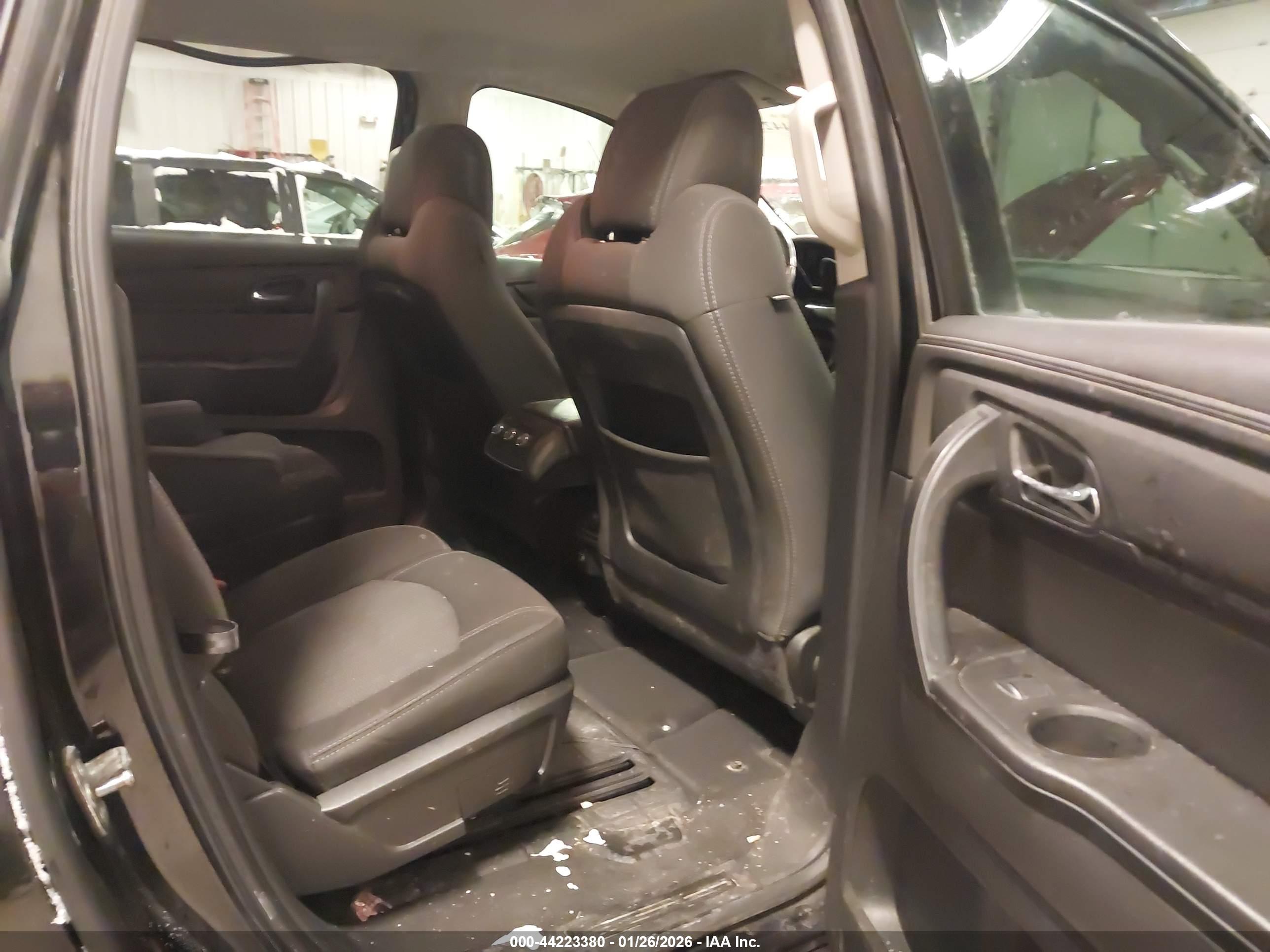 CHEVROLET TRAVERSE image 8