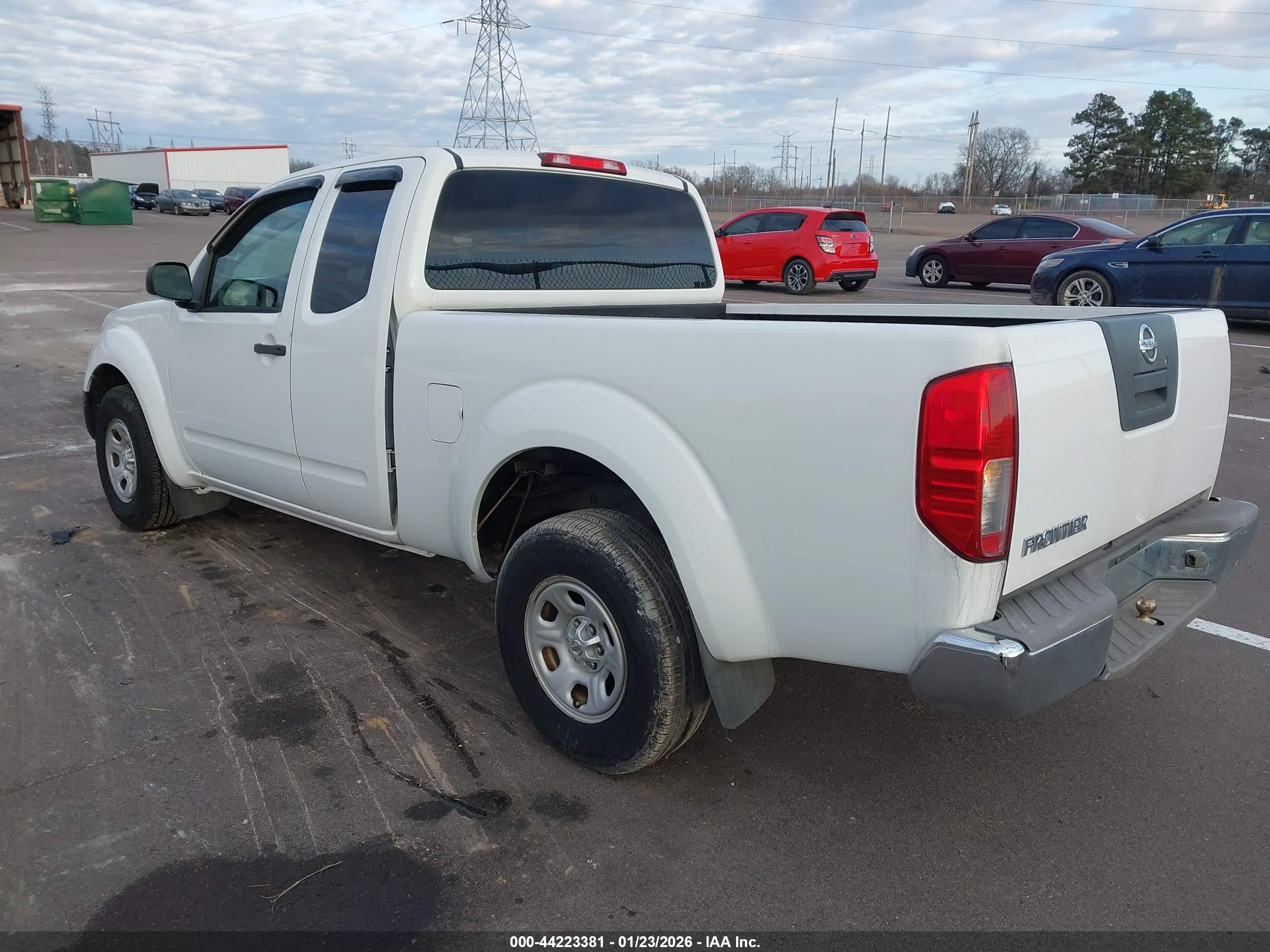 NISSAN FRONTIER image 3