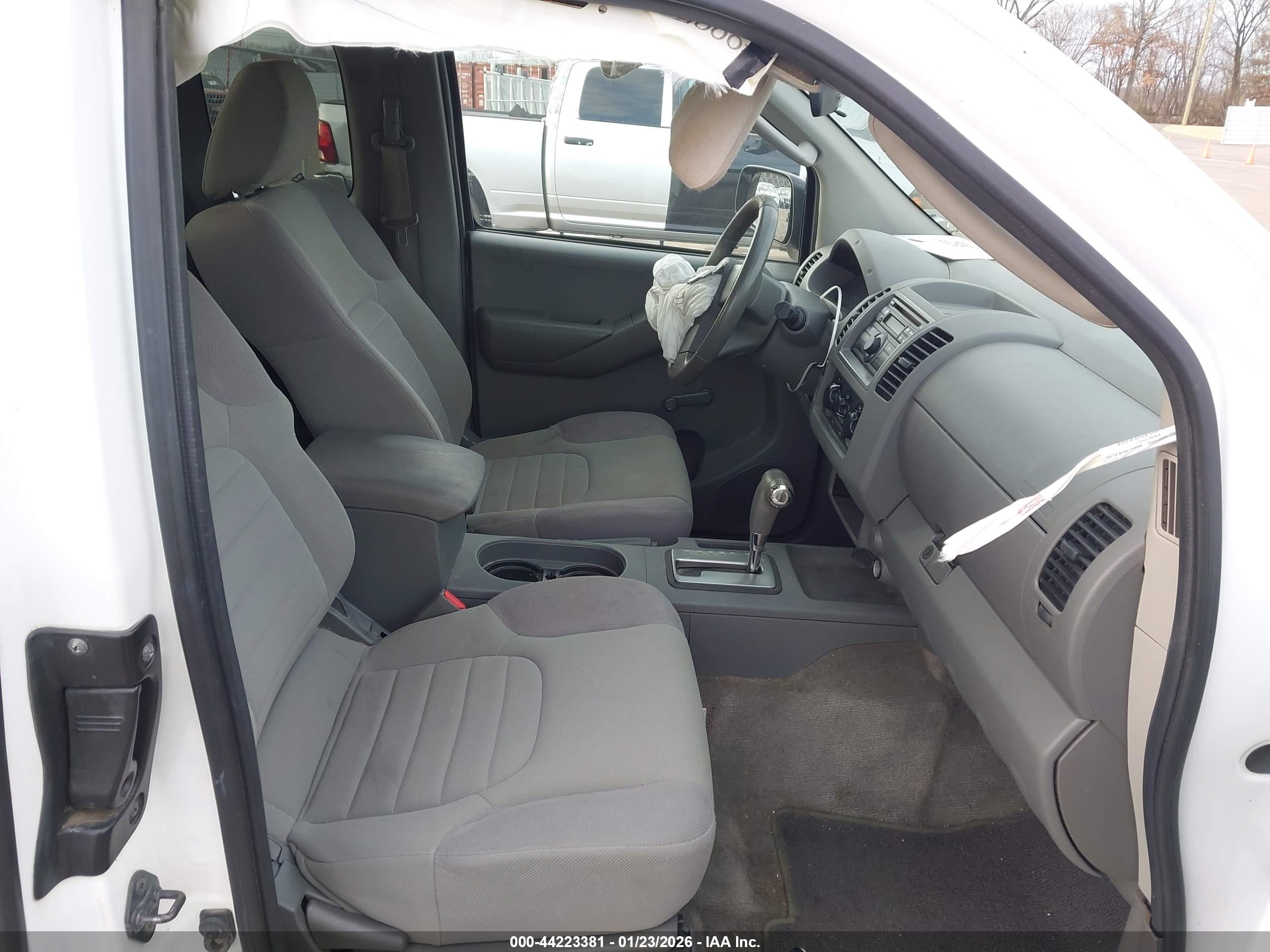 NISSAN FRONTIER image 5